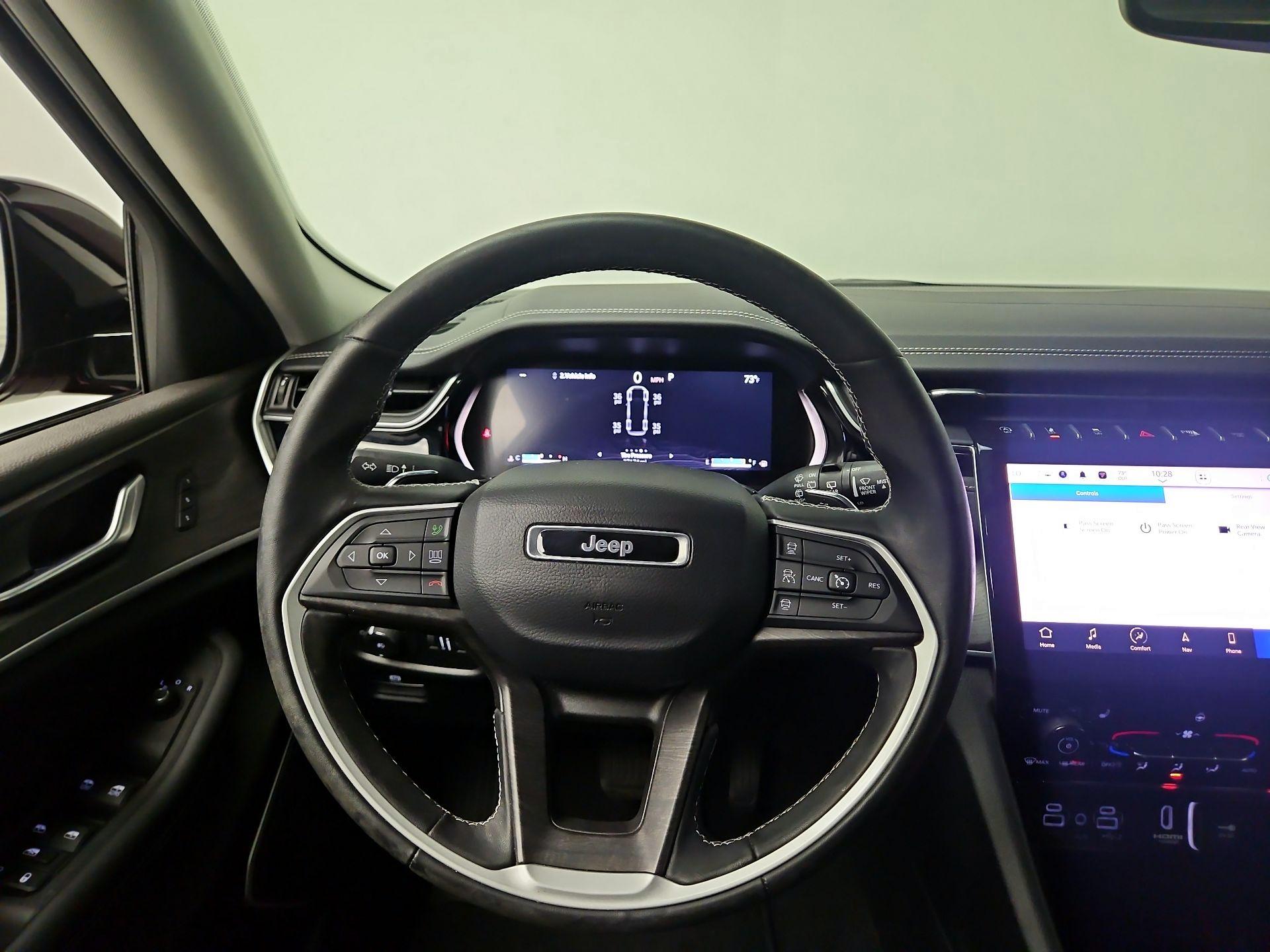 Thumbnail: 2022 Jeep Grand Cherokee - 10