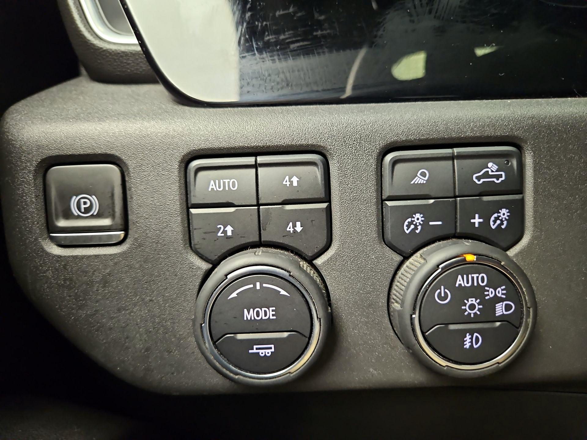Thumbnail: 2022 Chevrolet Silverado 1500 - 13