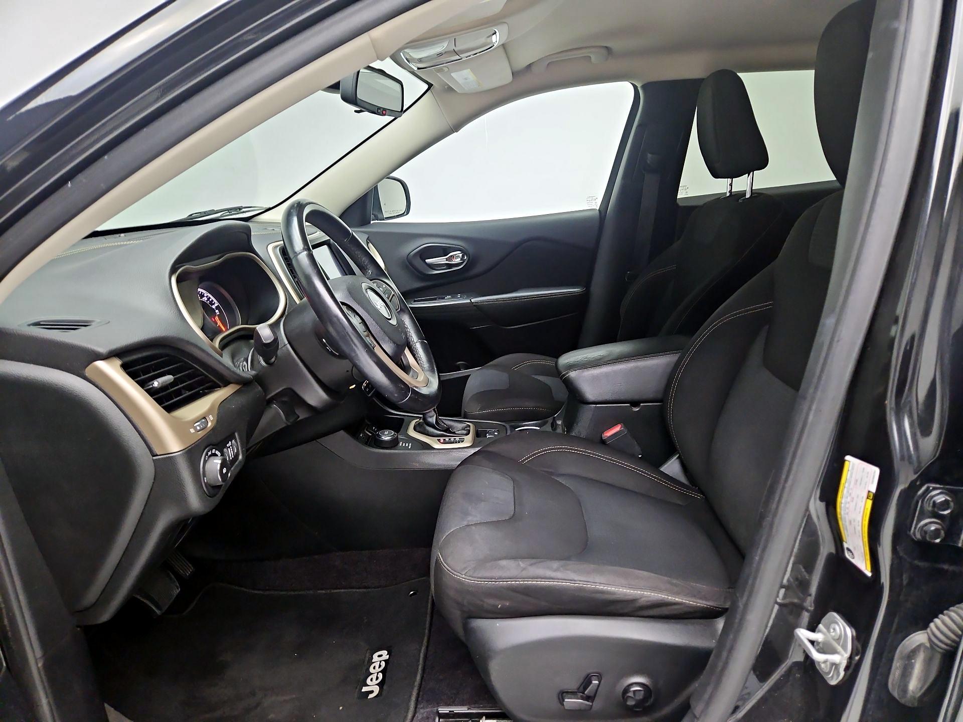 Thumbnail: 2016 Jeep Cherokee - 9