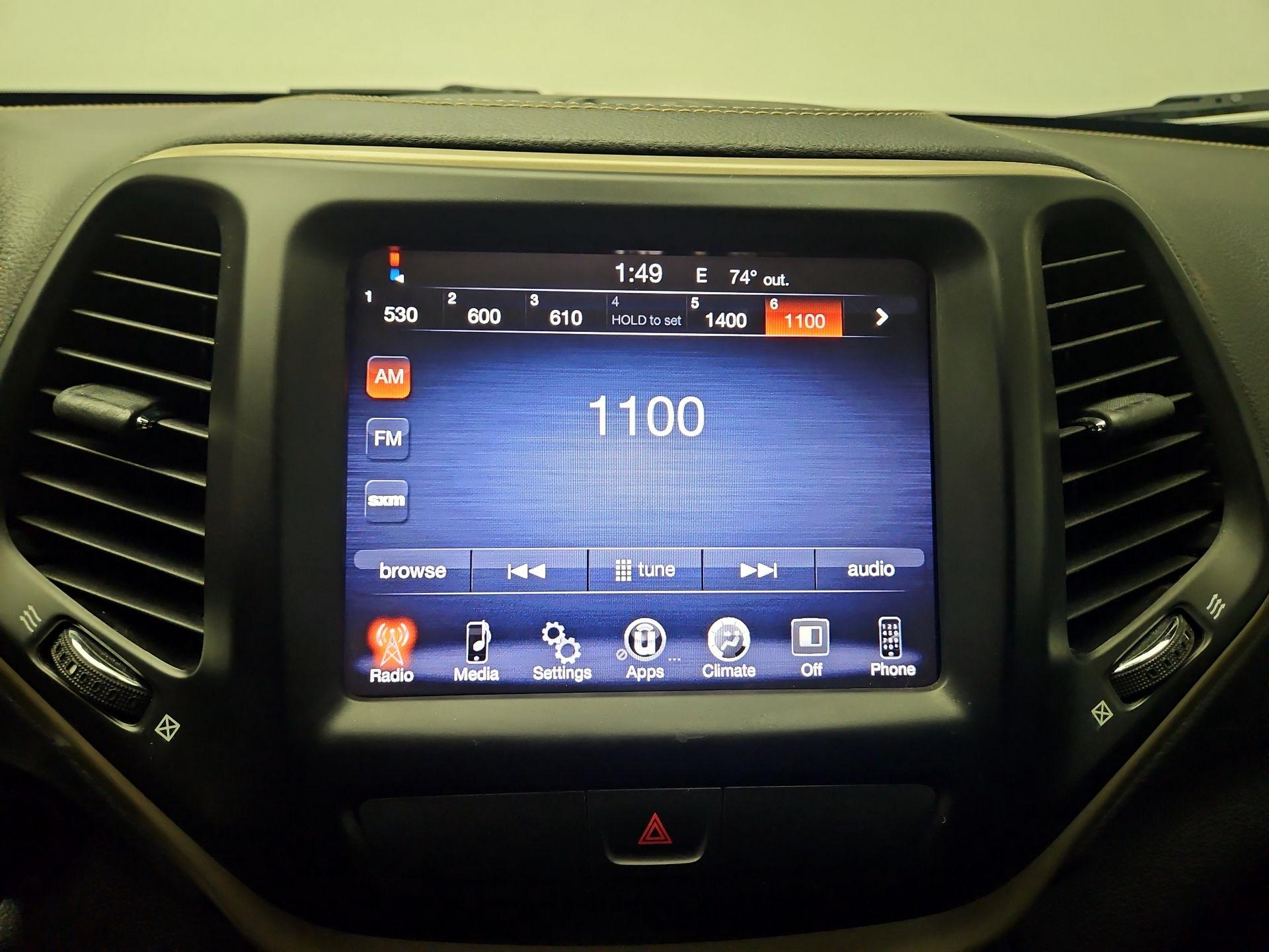 Thumbnail: 2016 Jeep Cherokee - 13