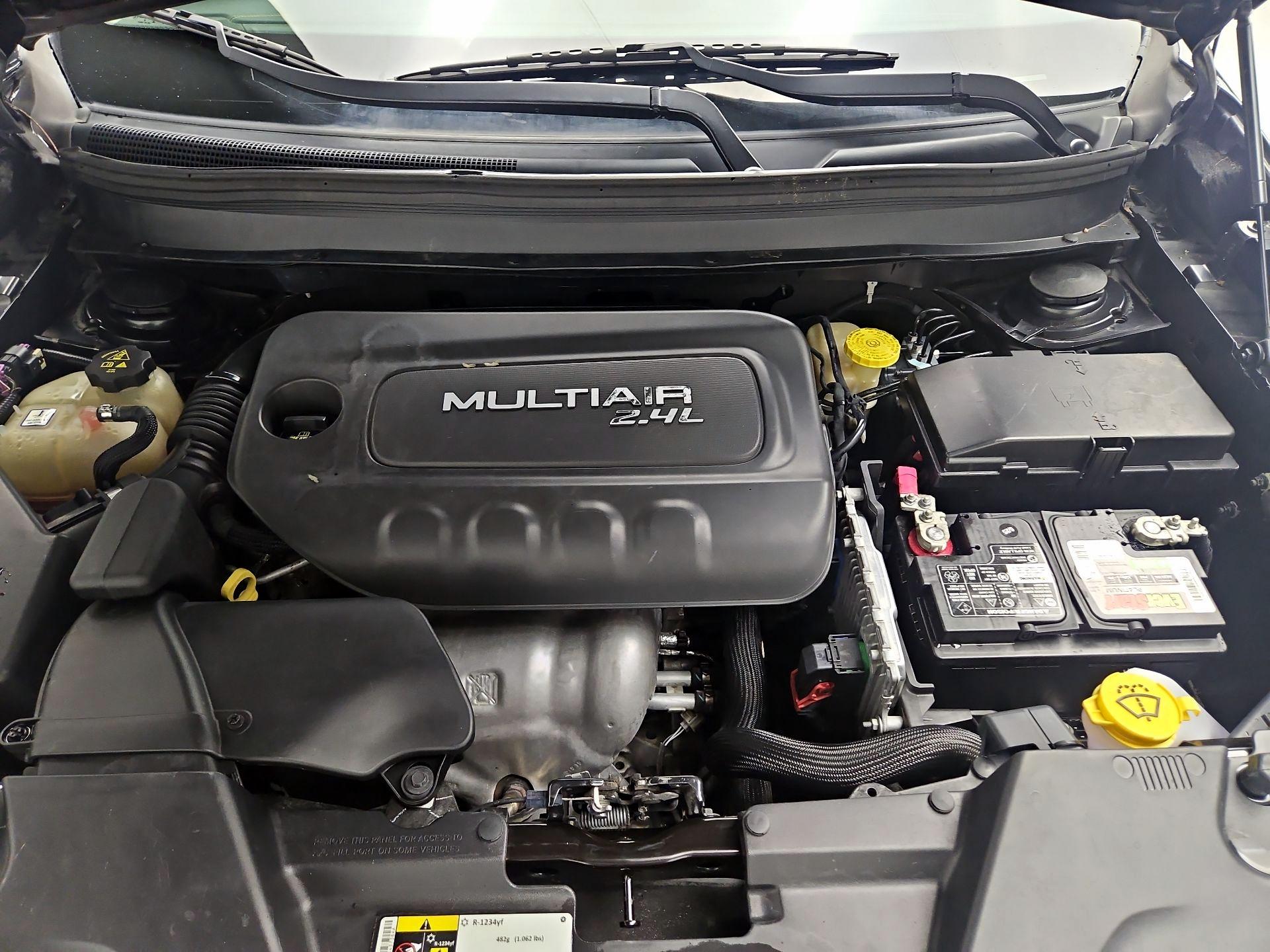 Thumbnail: 2016 Jeep Cherokee - 19