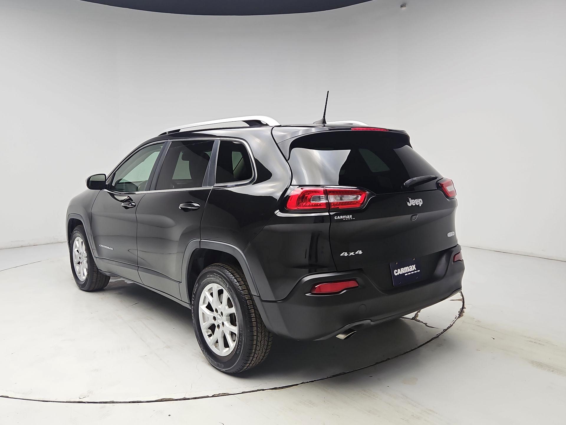 Thumbnail: 2016 Jeep Cherokee - 7