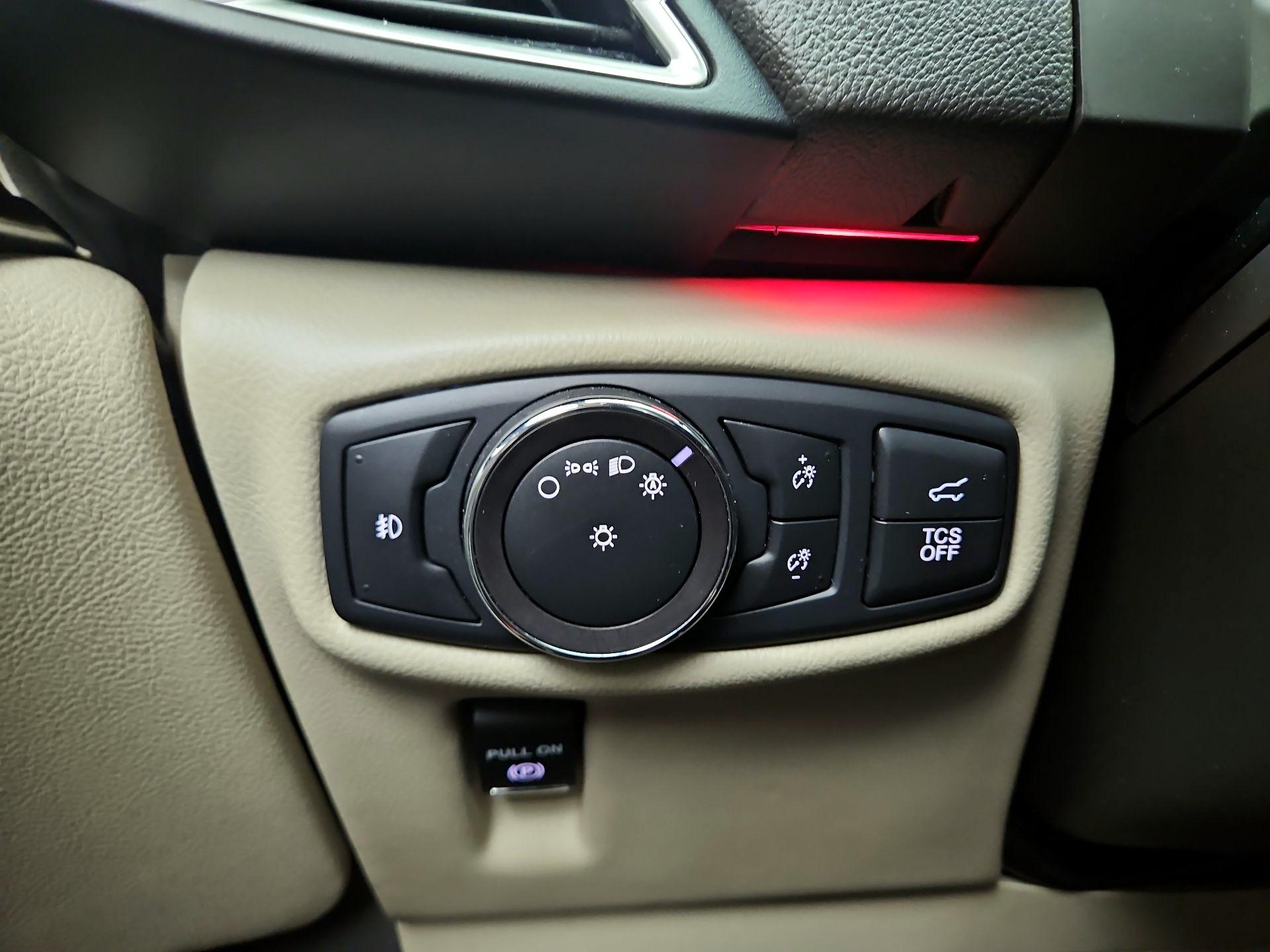 Thumbnail: 2019 Lincoln Nautilus - 11