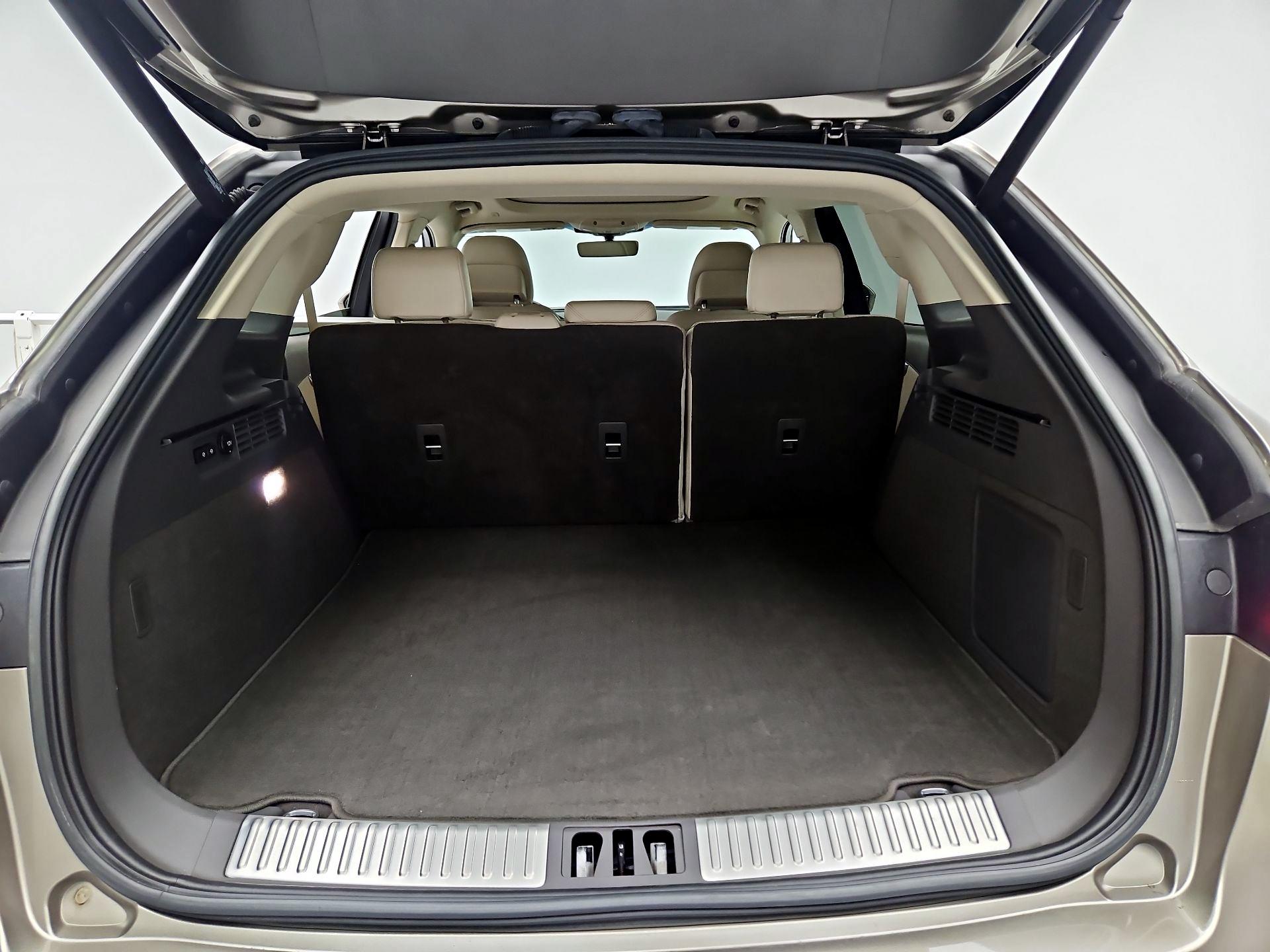 Thumbnail: 2019 Lincoln Nautilus - 20