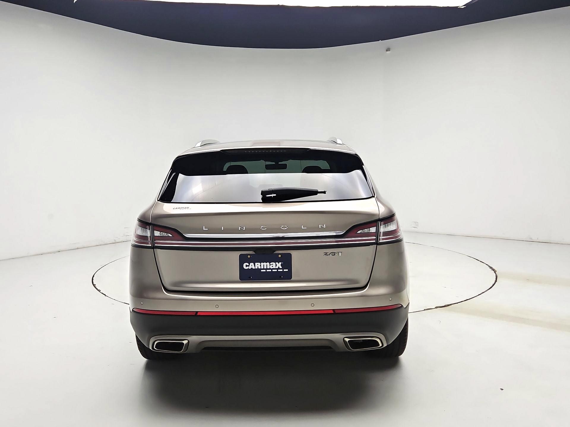 Thumbnail: 2019 Lincoln Nautilus - 6