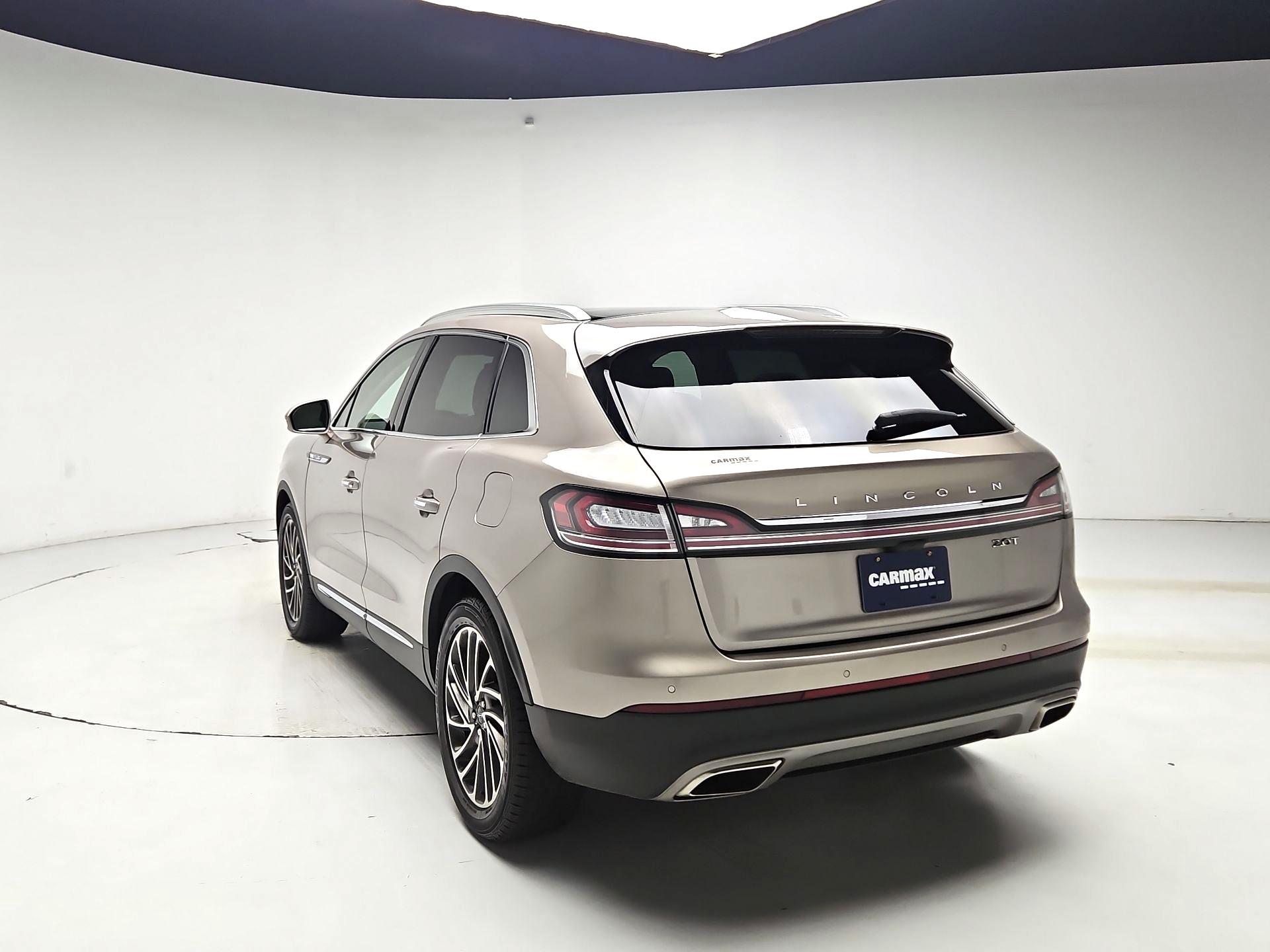 Thumbnail: 2019 Lincoln Nautilus - 7