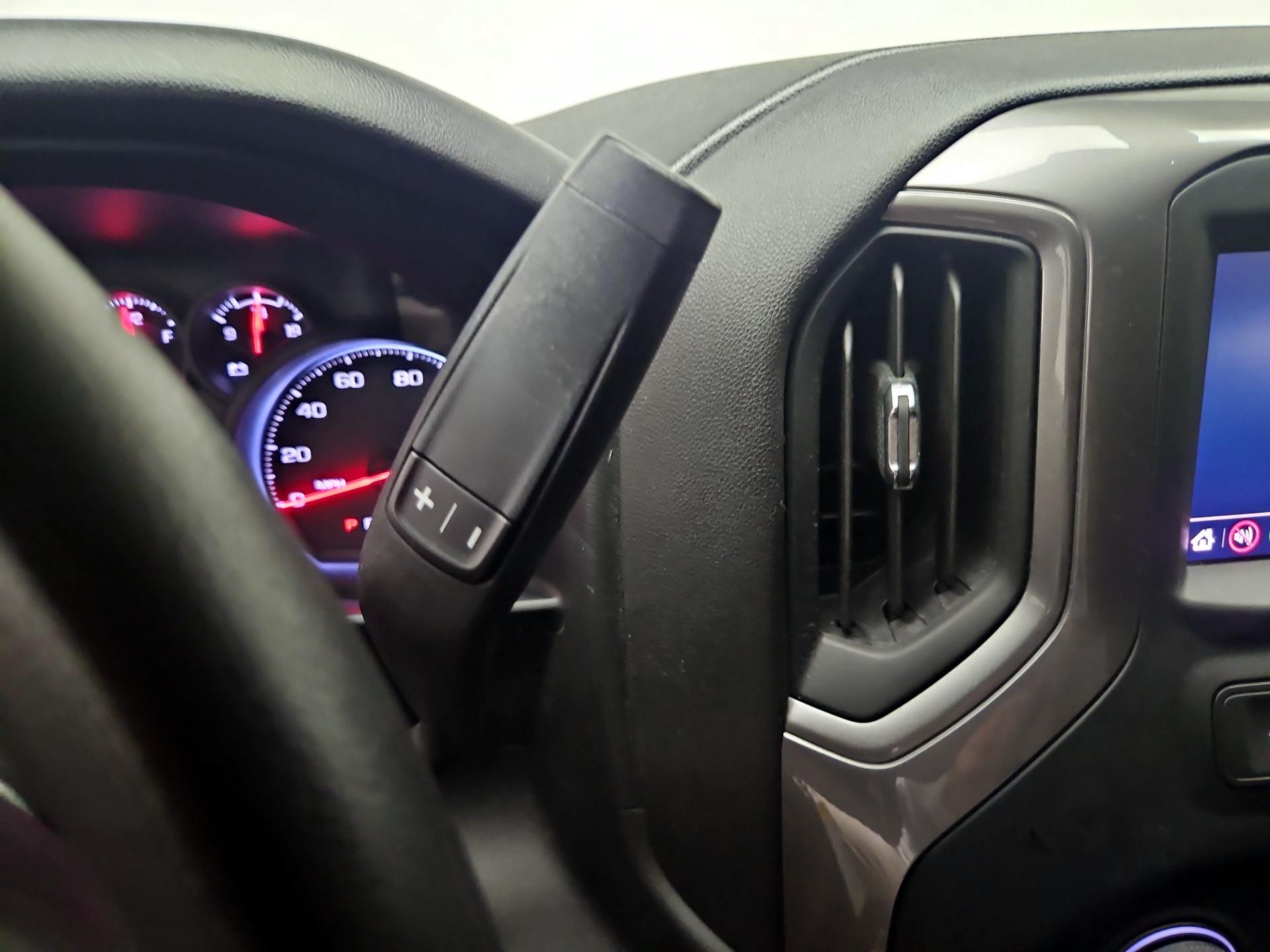 Thumbnail: 2020 Chevrolet Silverado 1500 - 15