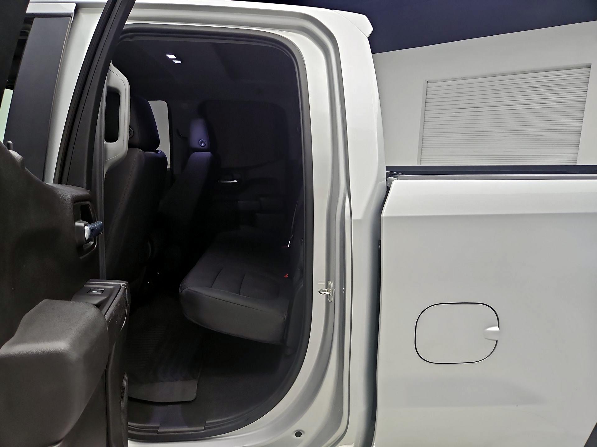 Thumbnail: 2020 Chevrolet Silverado 1500 - 17
