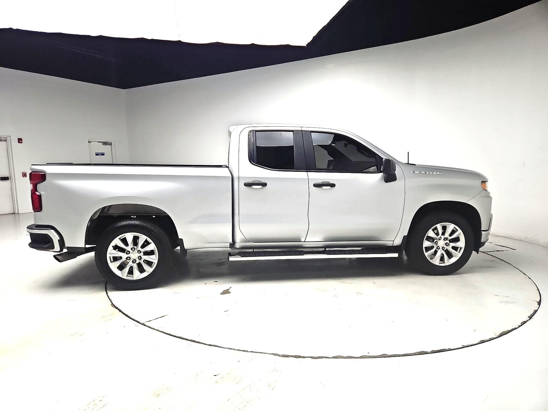 Thumbnail: 2020 Chevrolet Silverado 1500 - 4