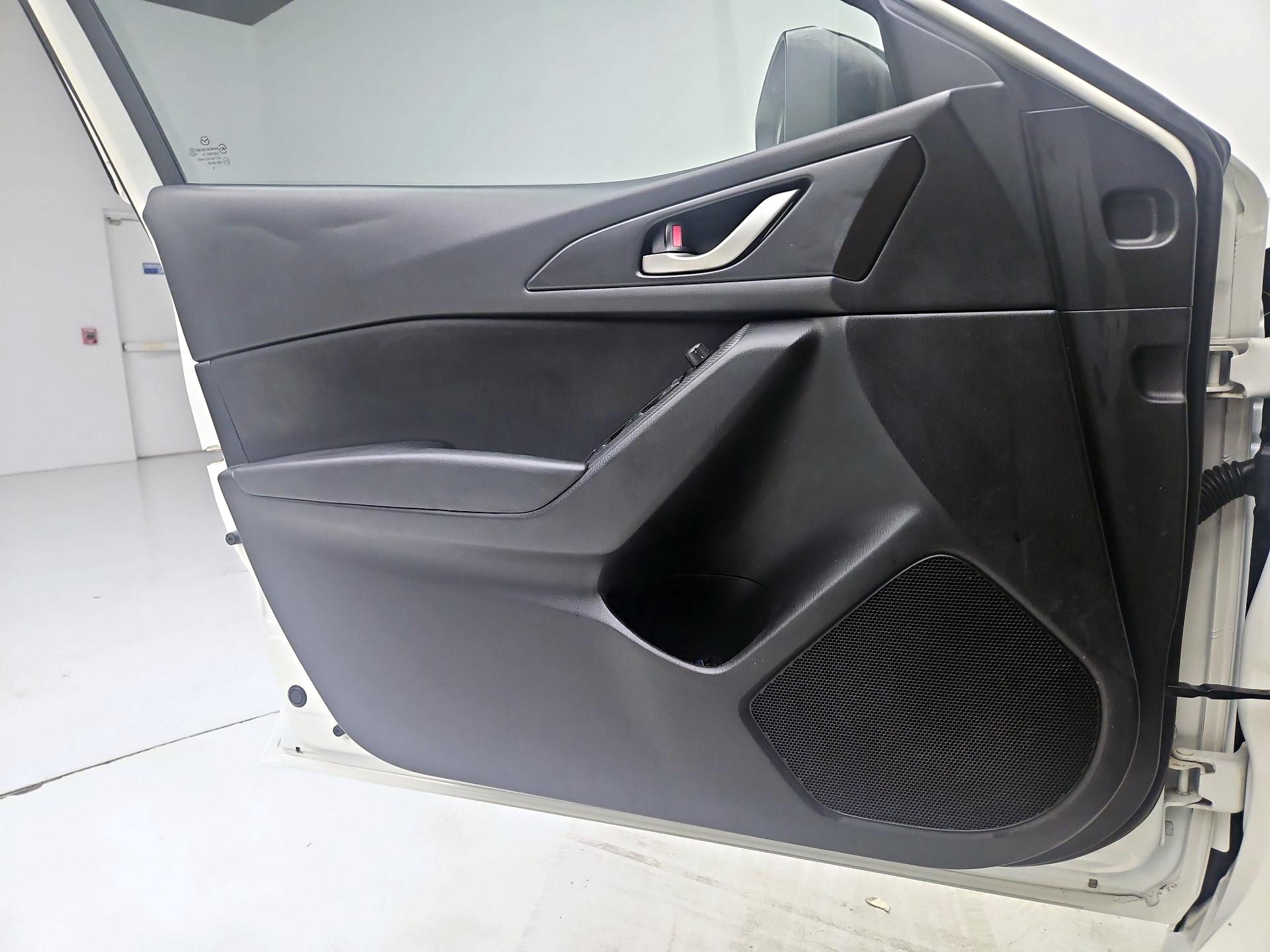 Thumbnail: 2014 Mazda Mazda3 - 10
