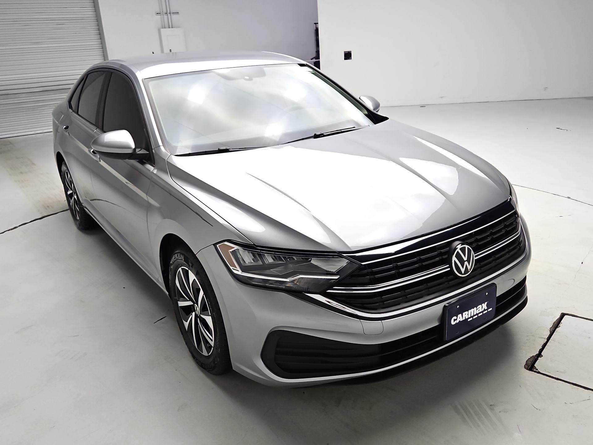 Thumbnail: 2023 Volkswagen Jetta - 1