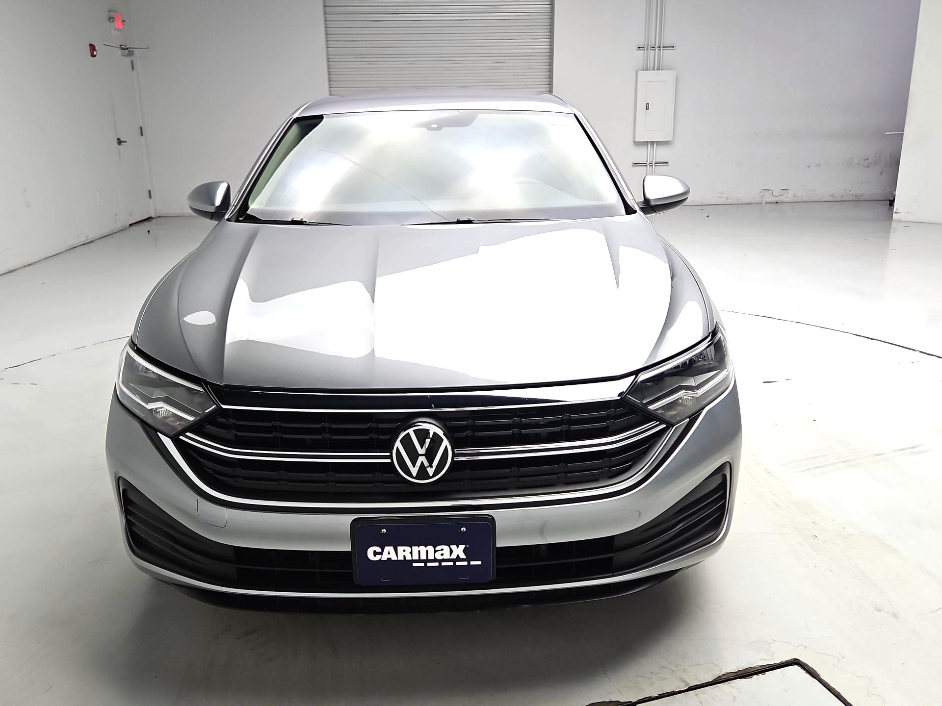 Thumbnail: 2023 Volkswagen Jetta - 2