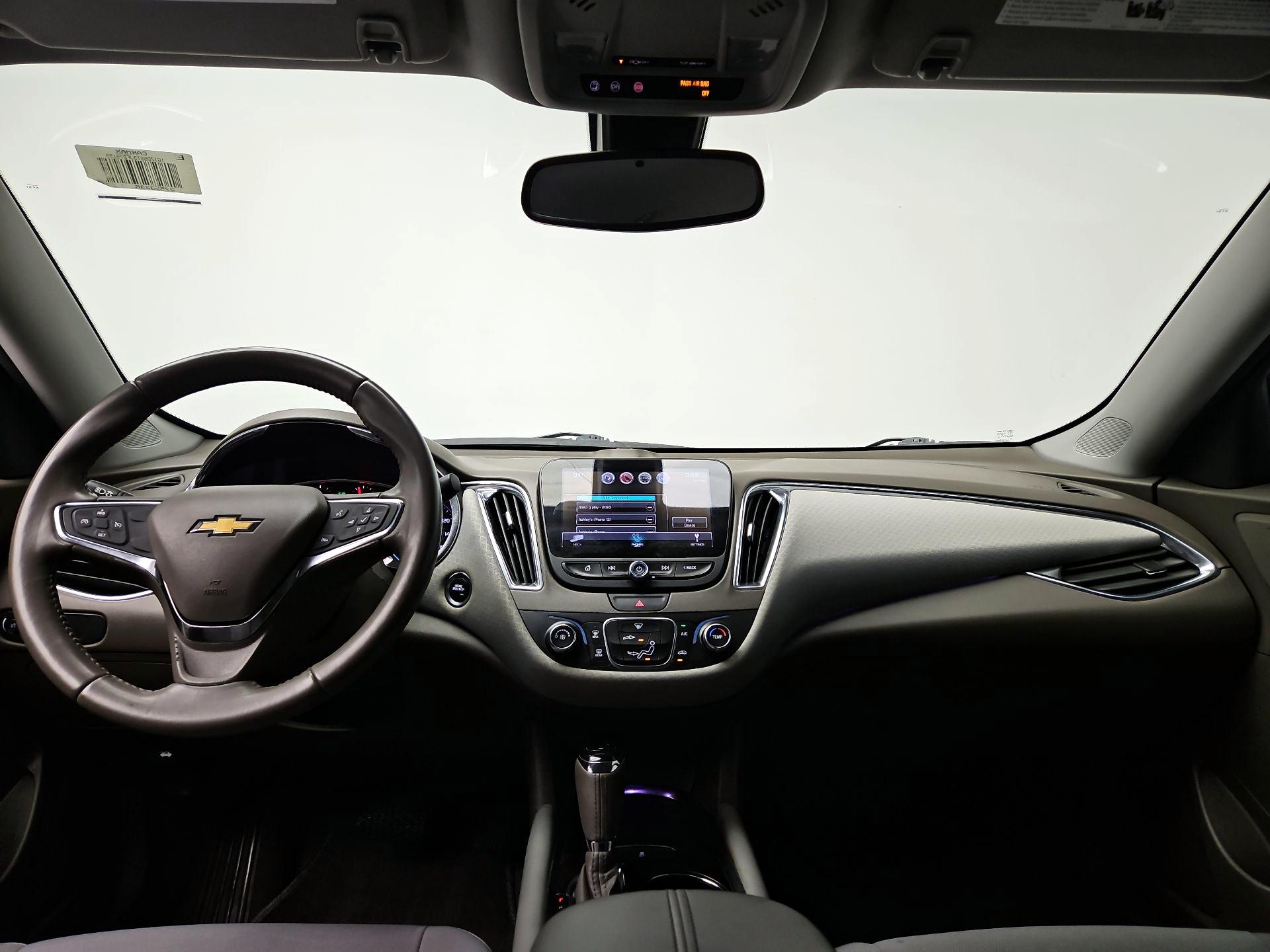 Thumbnail: 2018 Chevrolet Malibu - 9