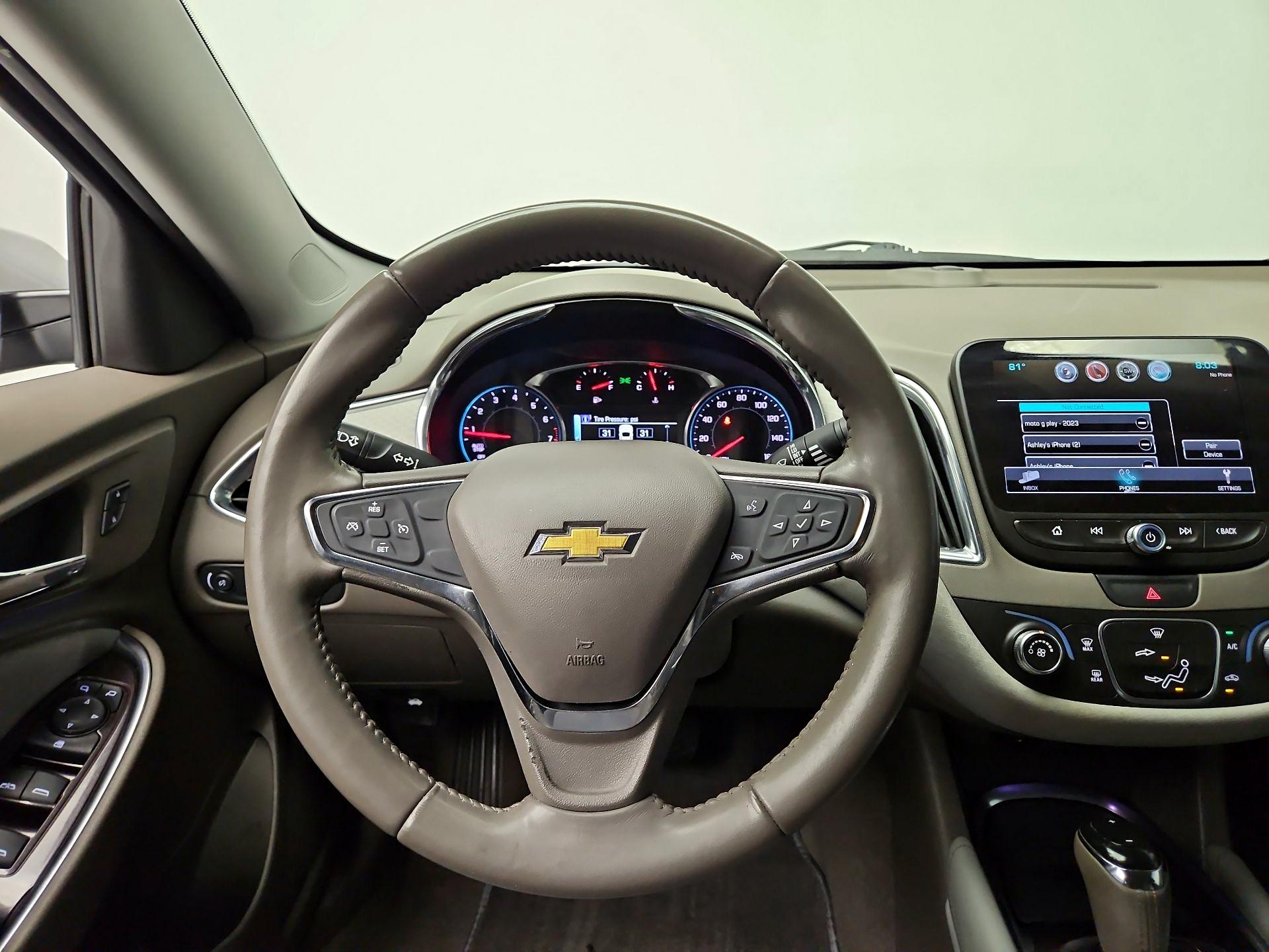 Thumbnail: 2018 Chevrolet Malibu - 10