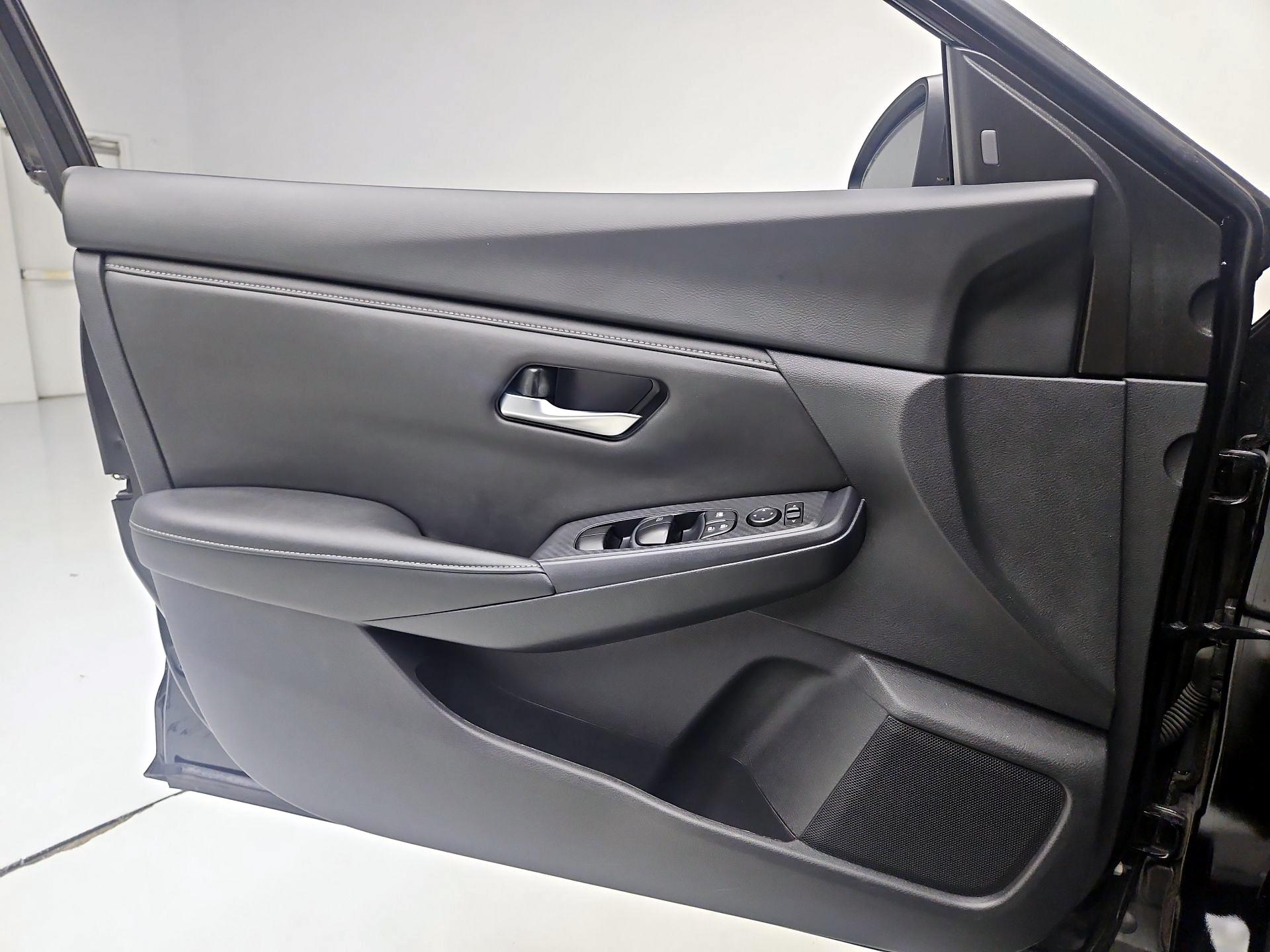 Thumbnail: 2024 Nissan Sentra - 10
