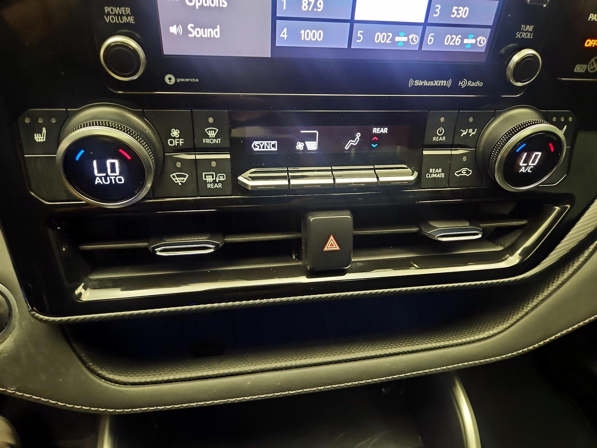 Thumbnail: 2021 Toyota Highlander - 14