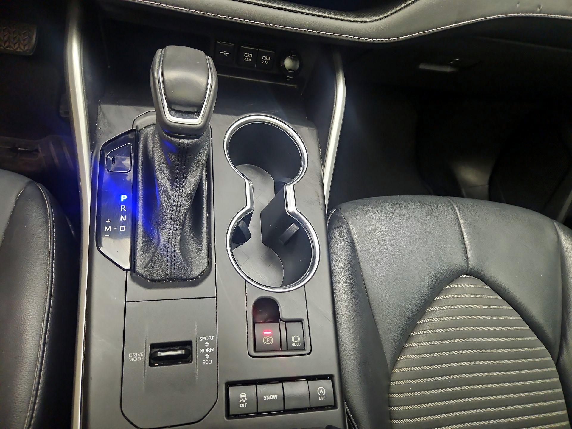 Thumbnail: 2021 Toyota Highlander - 15