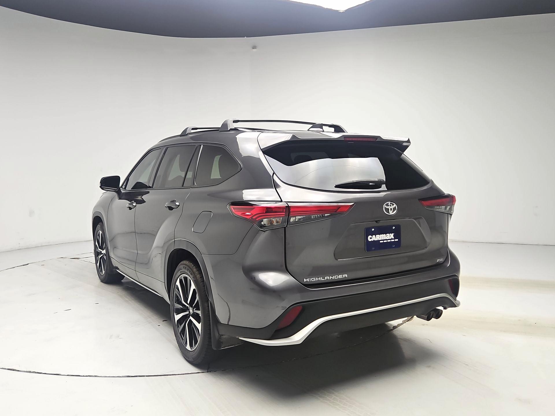 Thumbnail: 2021 Toyota Highlander - 7