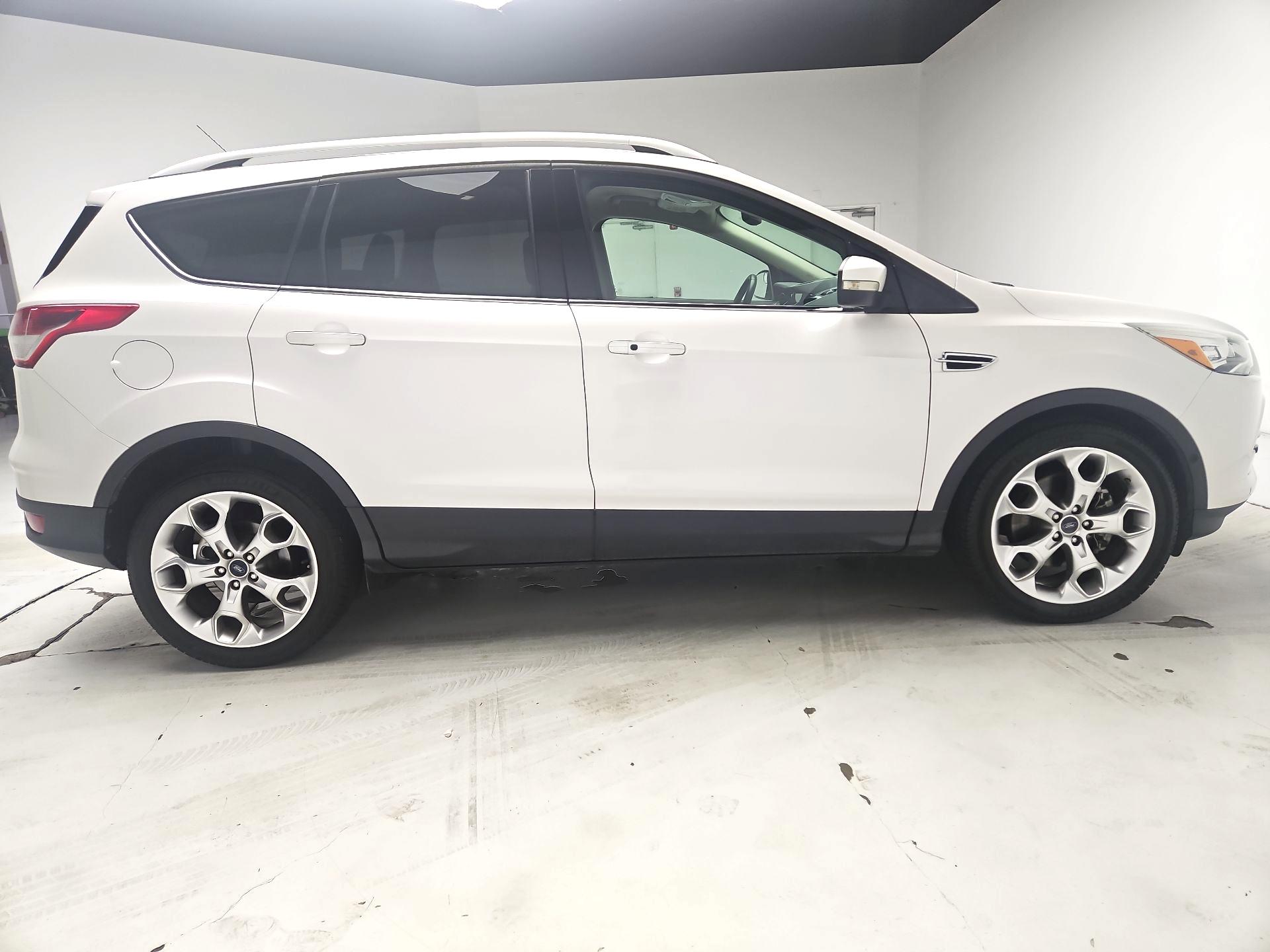 Thumbnail: 2016 Ford Escape - 4