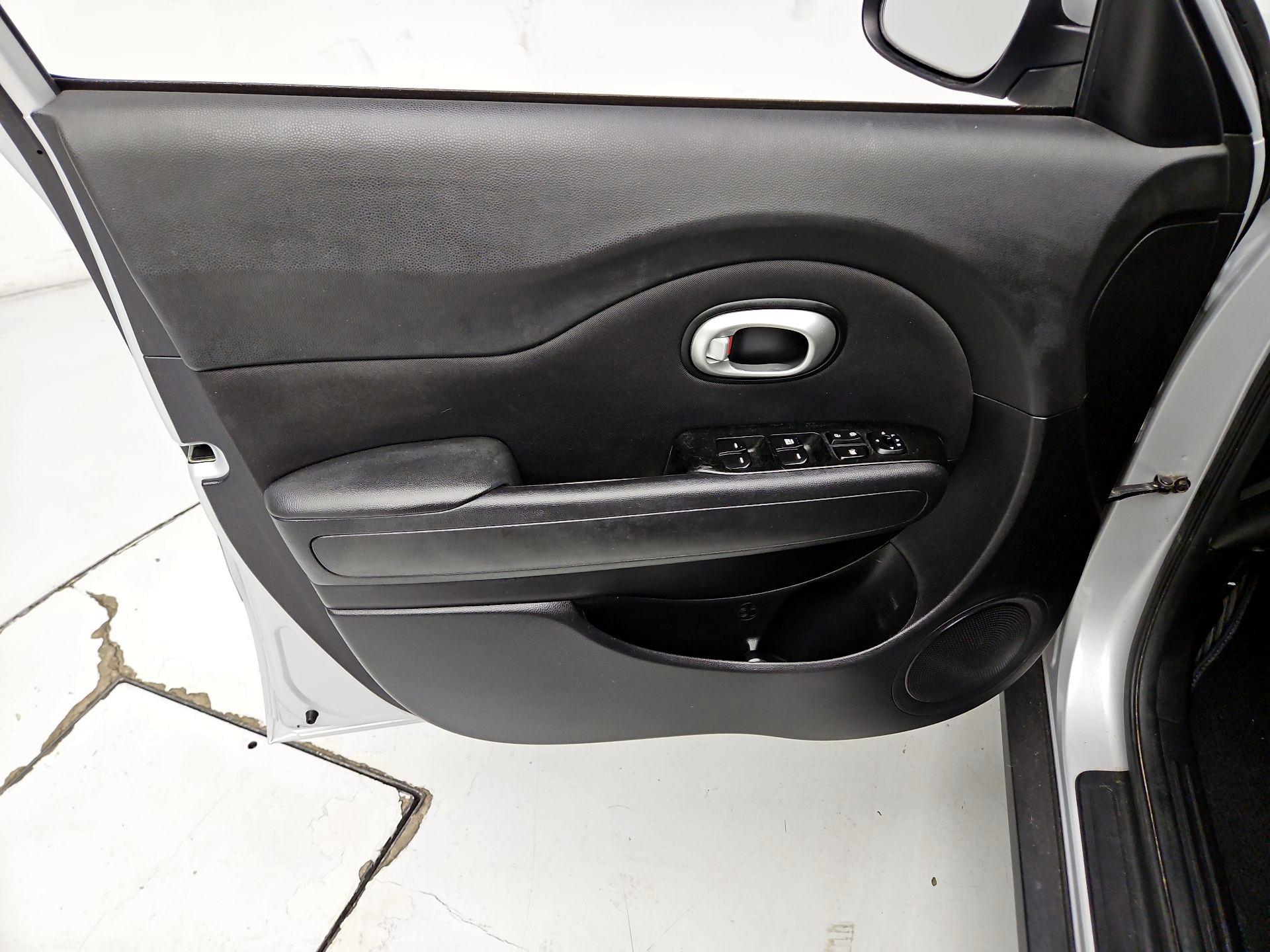 Thumbnail: 2015 Kia Soul - 12