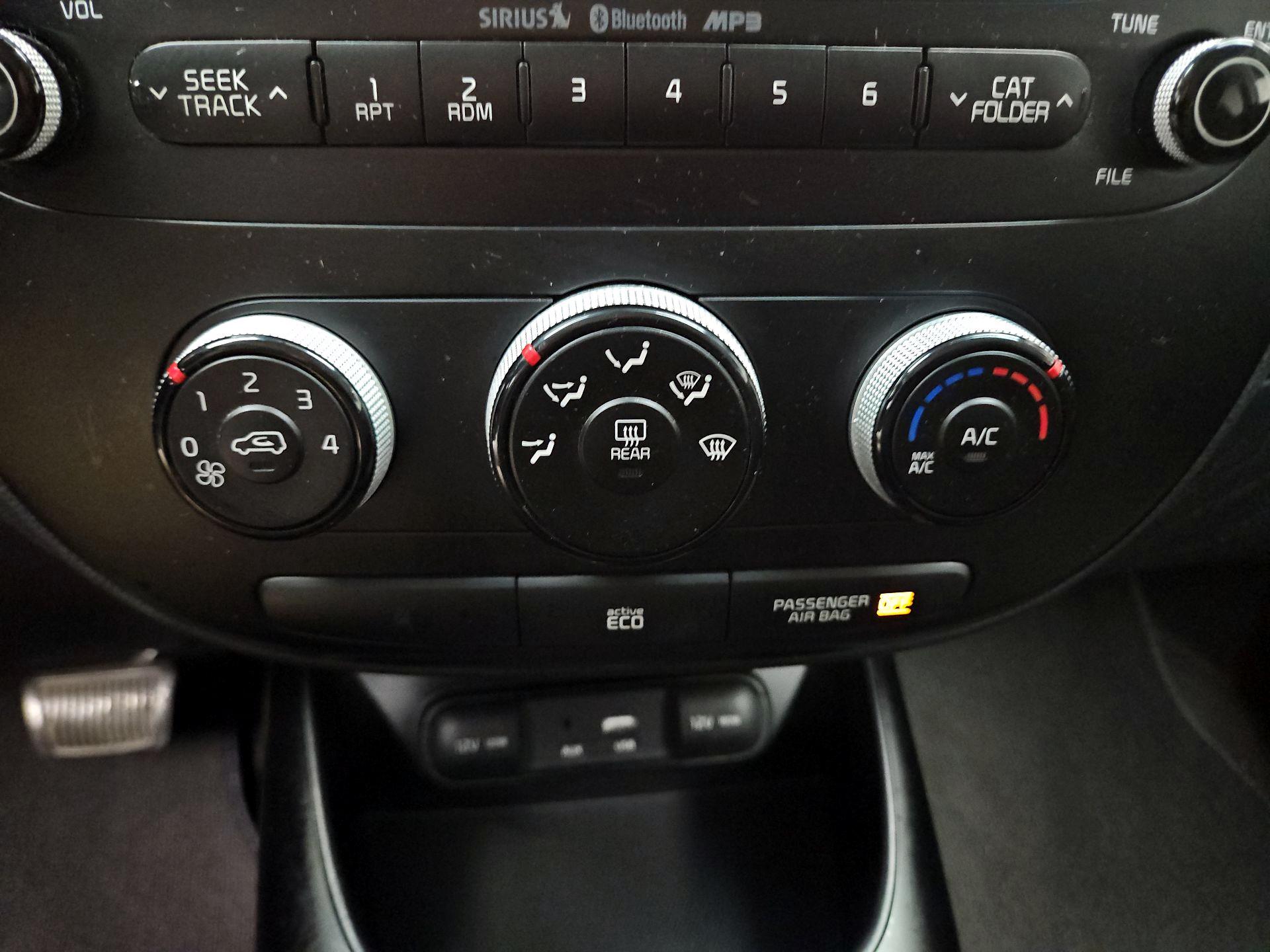 Thumbnail: 2015 Kia Soul - 15