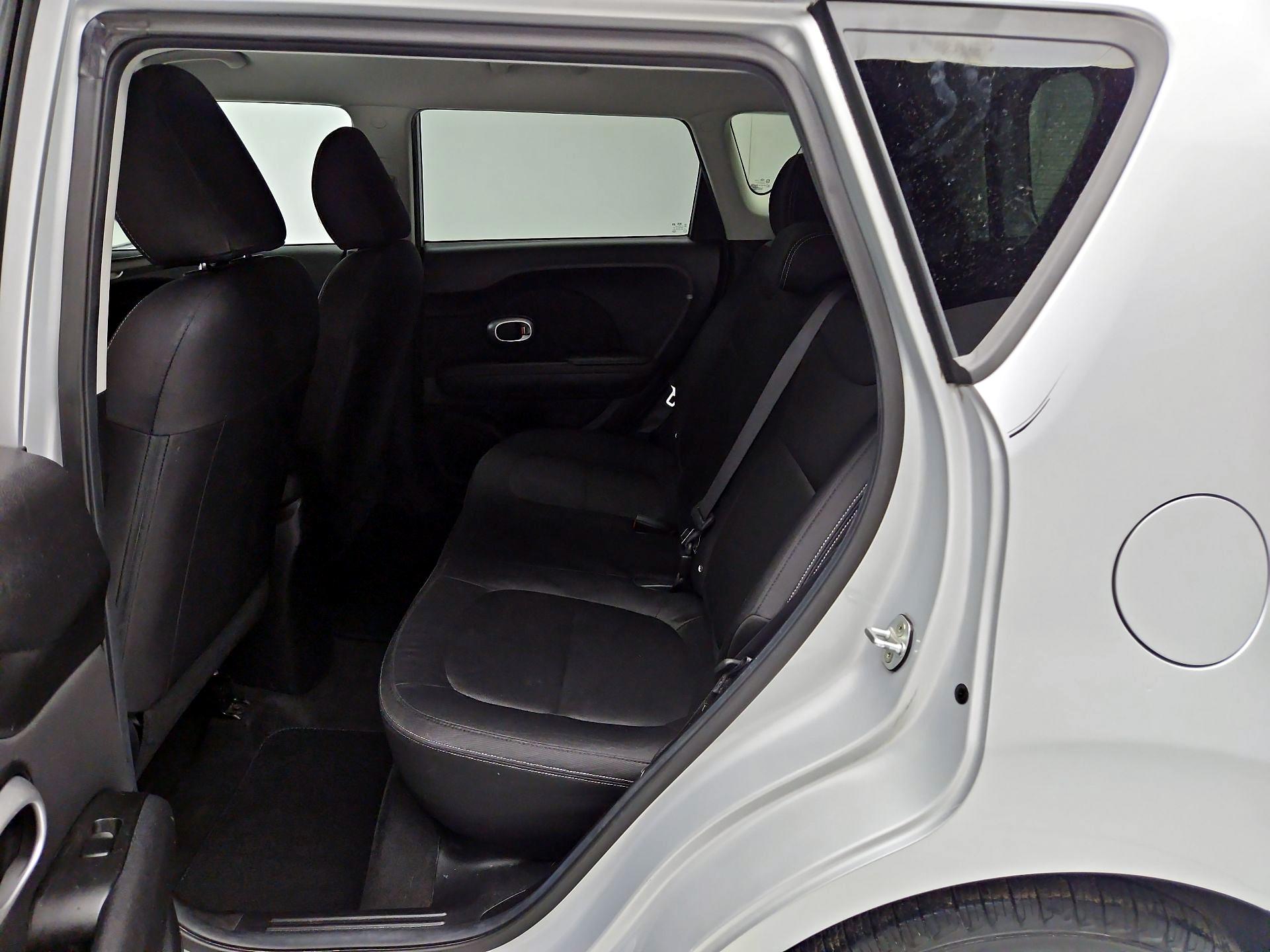 Thumbnail: 2015 Kia Soul - 18