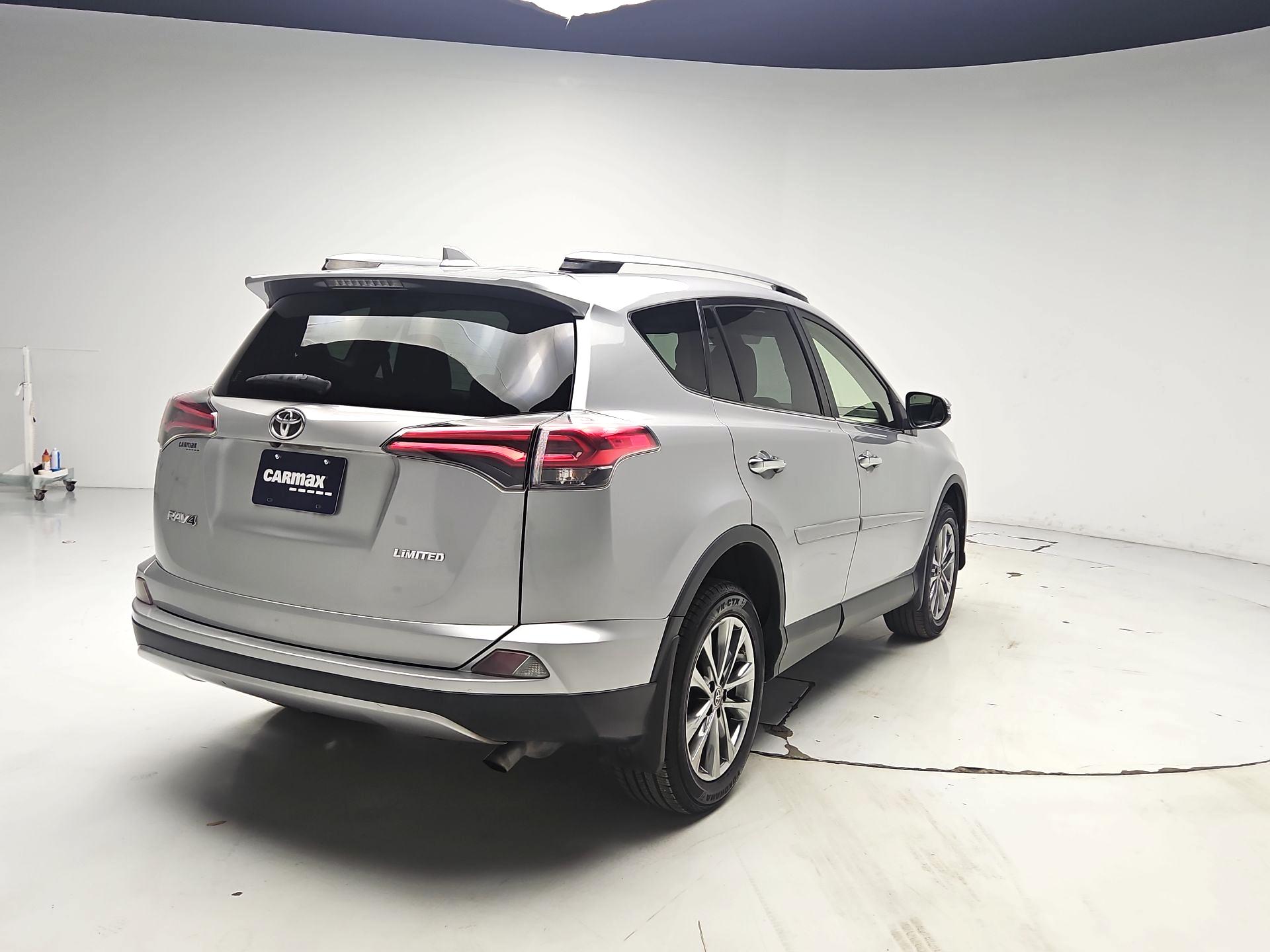Thumbnail: 2018 Toyota RAV4 - 5
