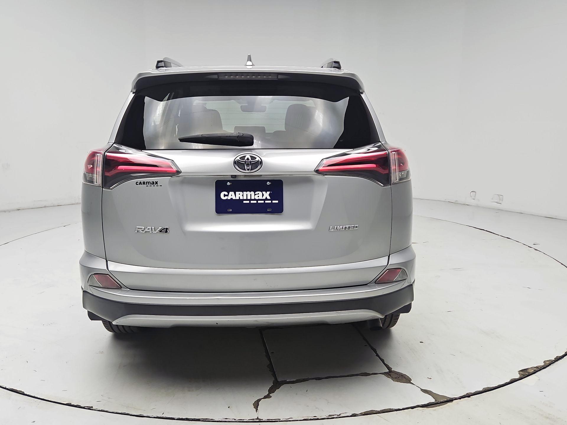 Thumbnail: 2018 Toyota RAV4 - 6