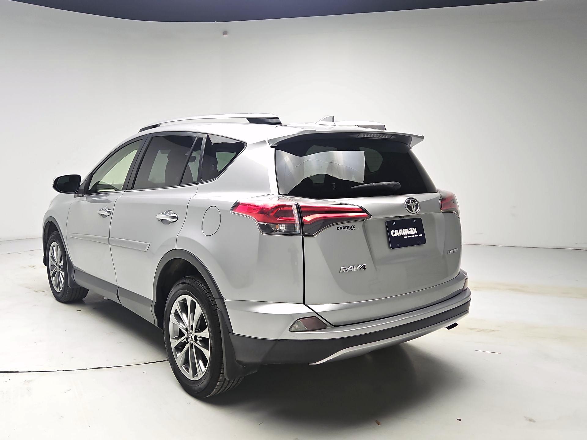 Thumbnail: 2018 Toyota RAV4 - 7