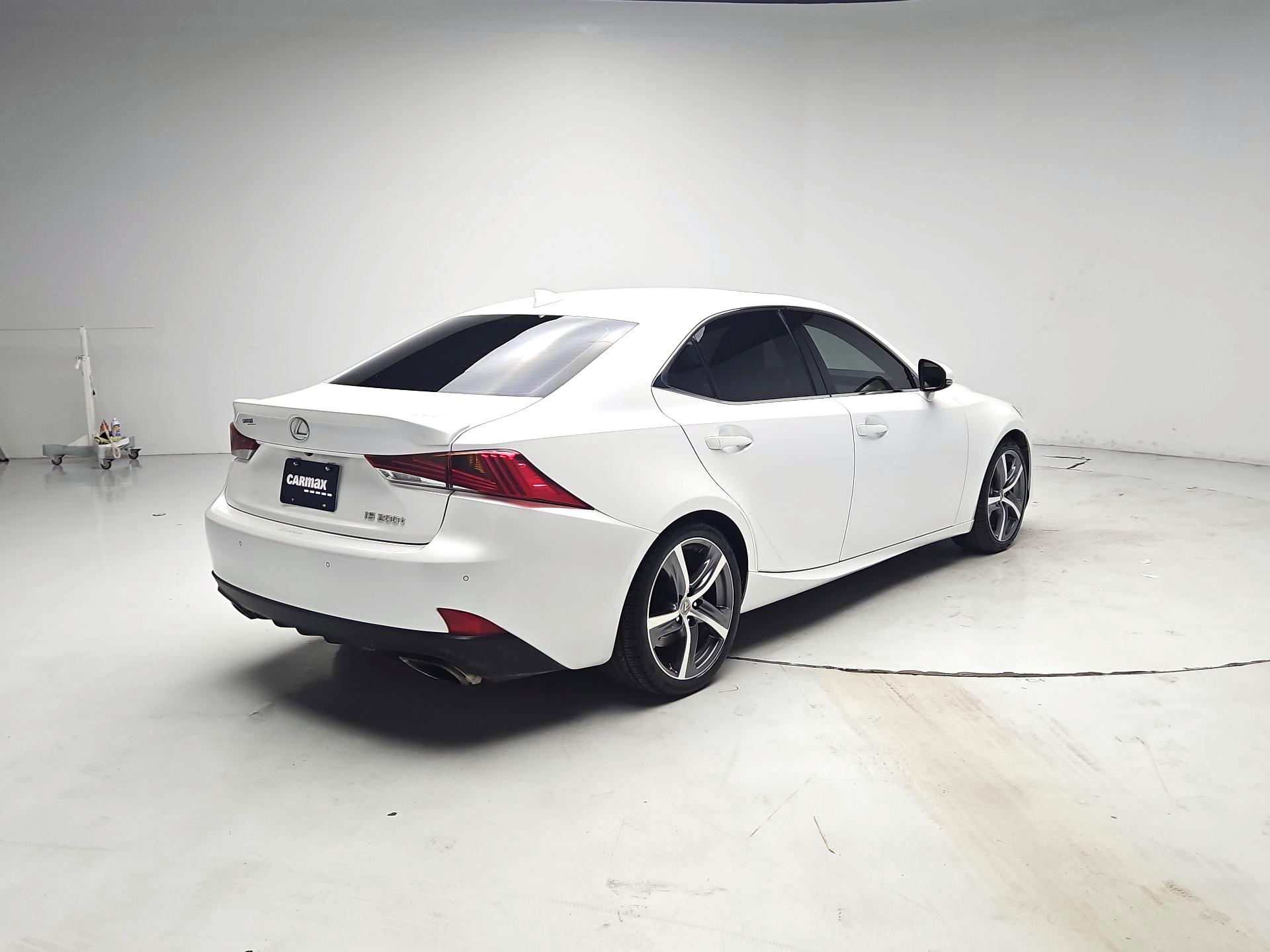 Thumbnail: 2017 Lexus IS - 5