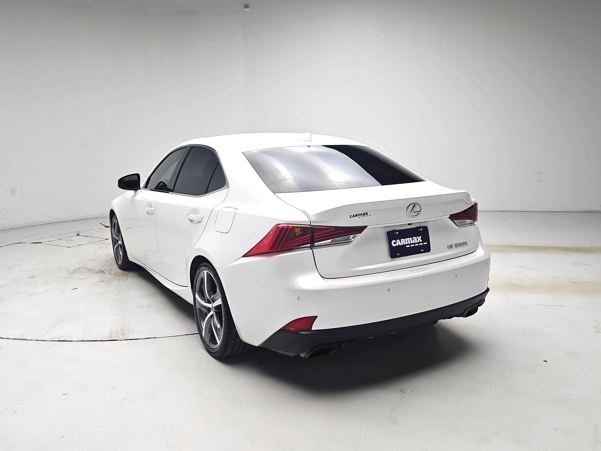 Thumbnail: 2017 Lexus IS - 7