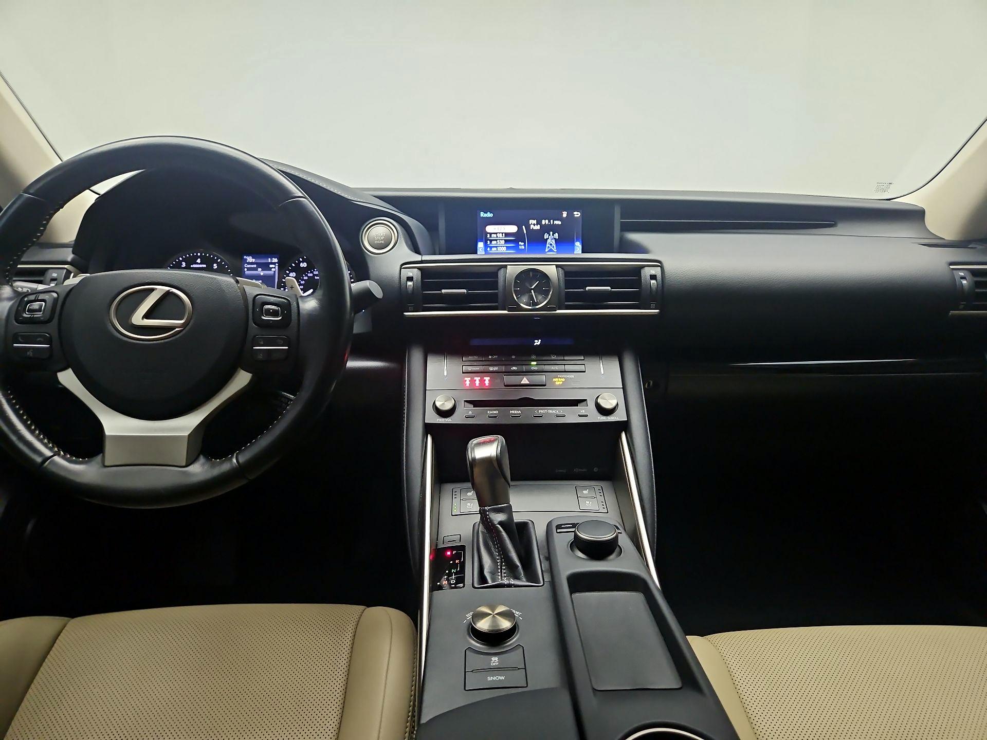 Thumbnail: 2017 Lexus IS - 8