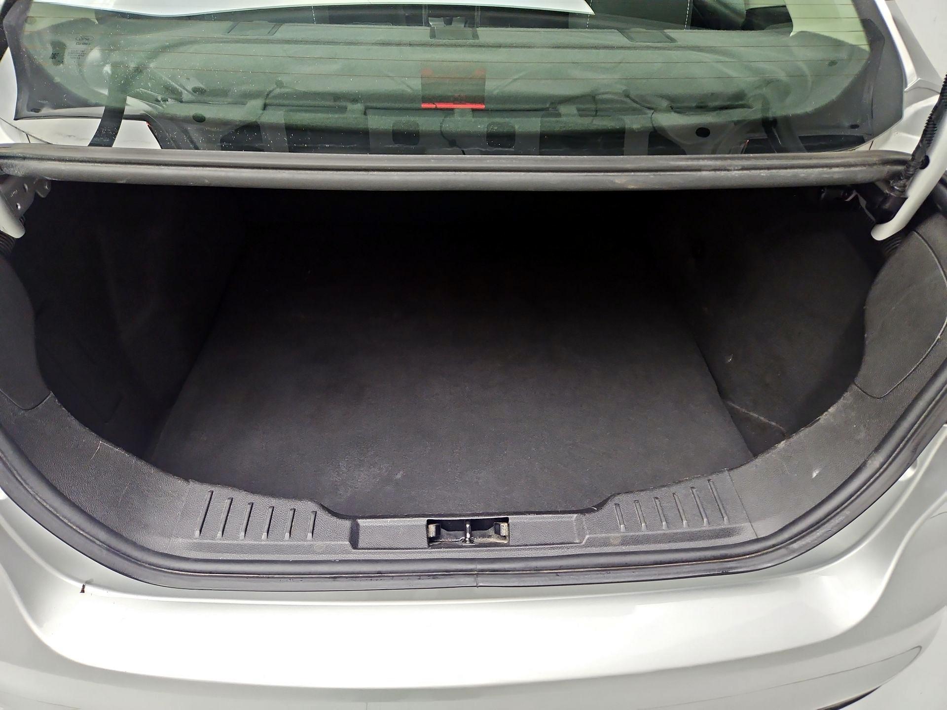 Thumbnail: 2014 Ford Focus - 19