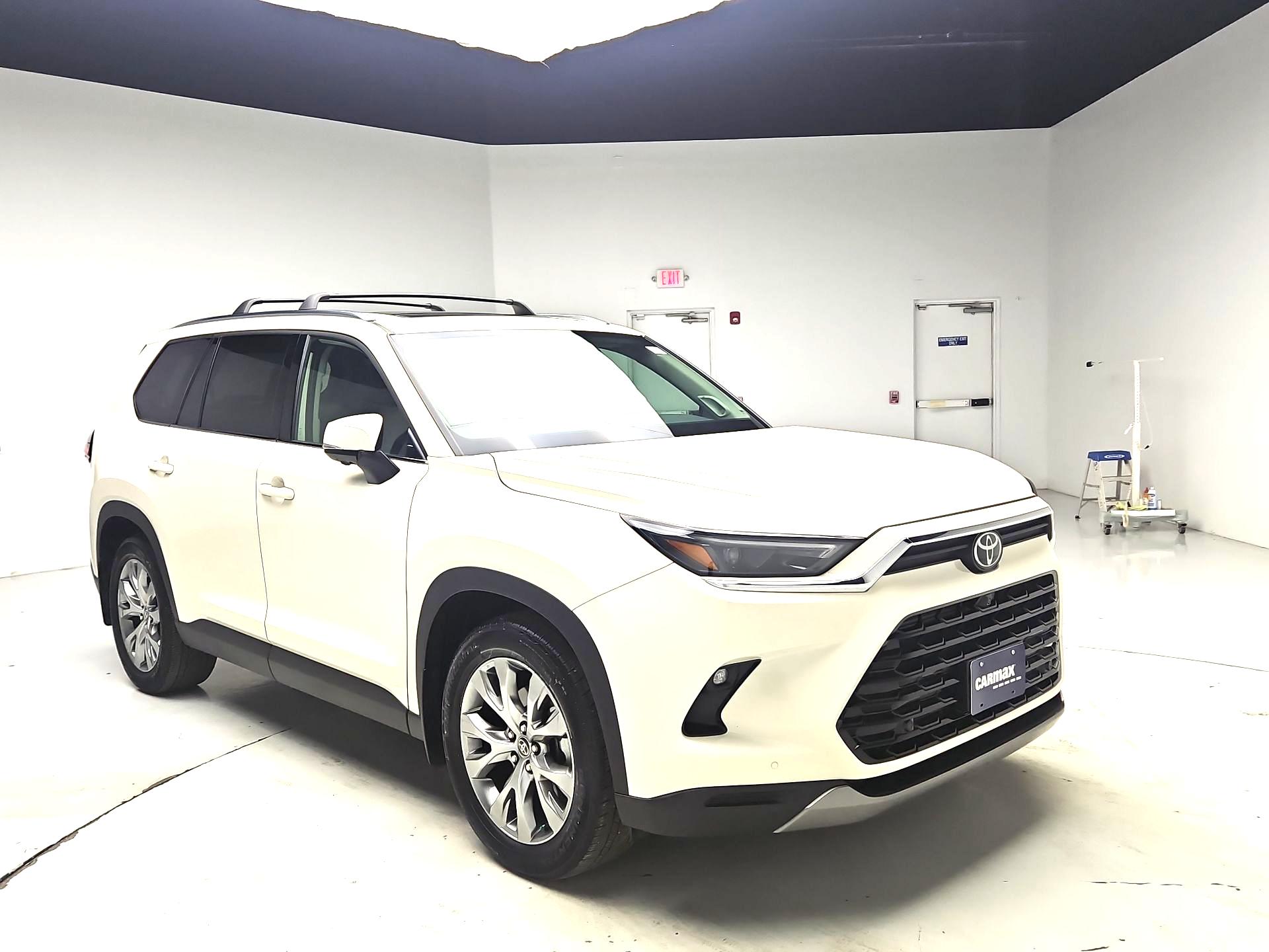 Thumbnail: 2024 Toyota Highlander - 1