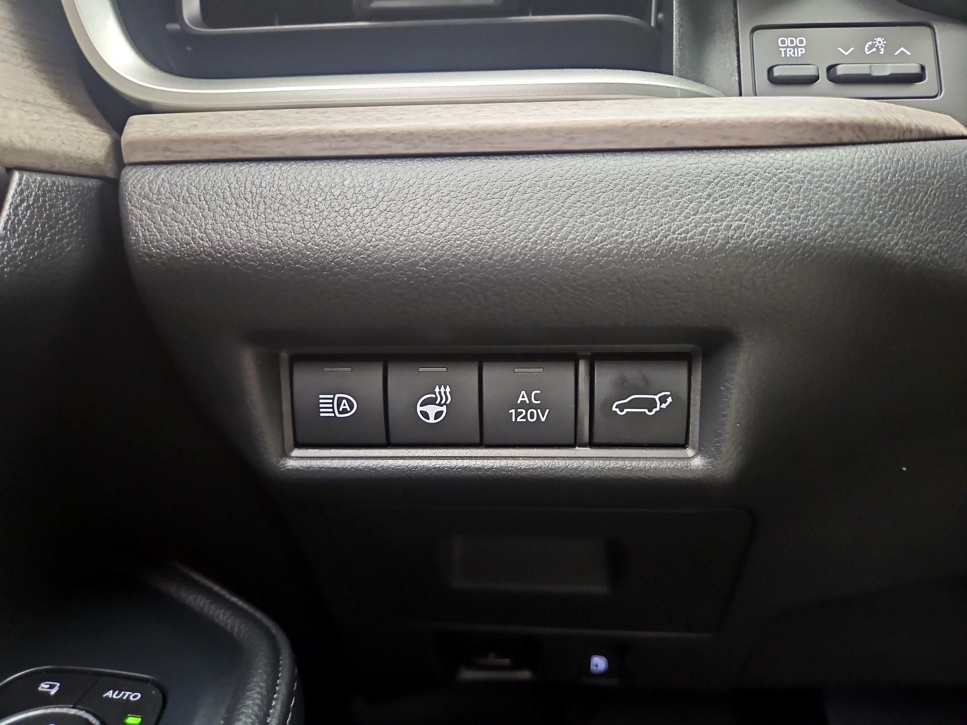 Thumbnail: 2024 Toyota Highlander - 11