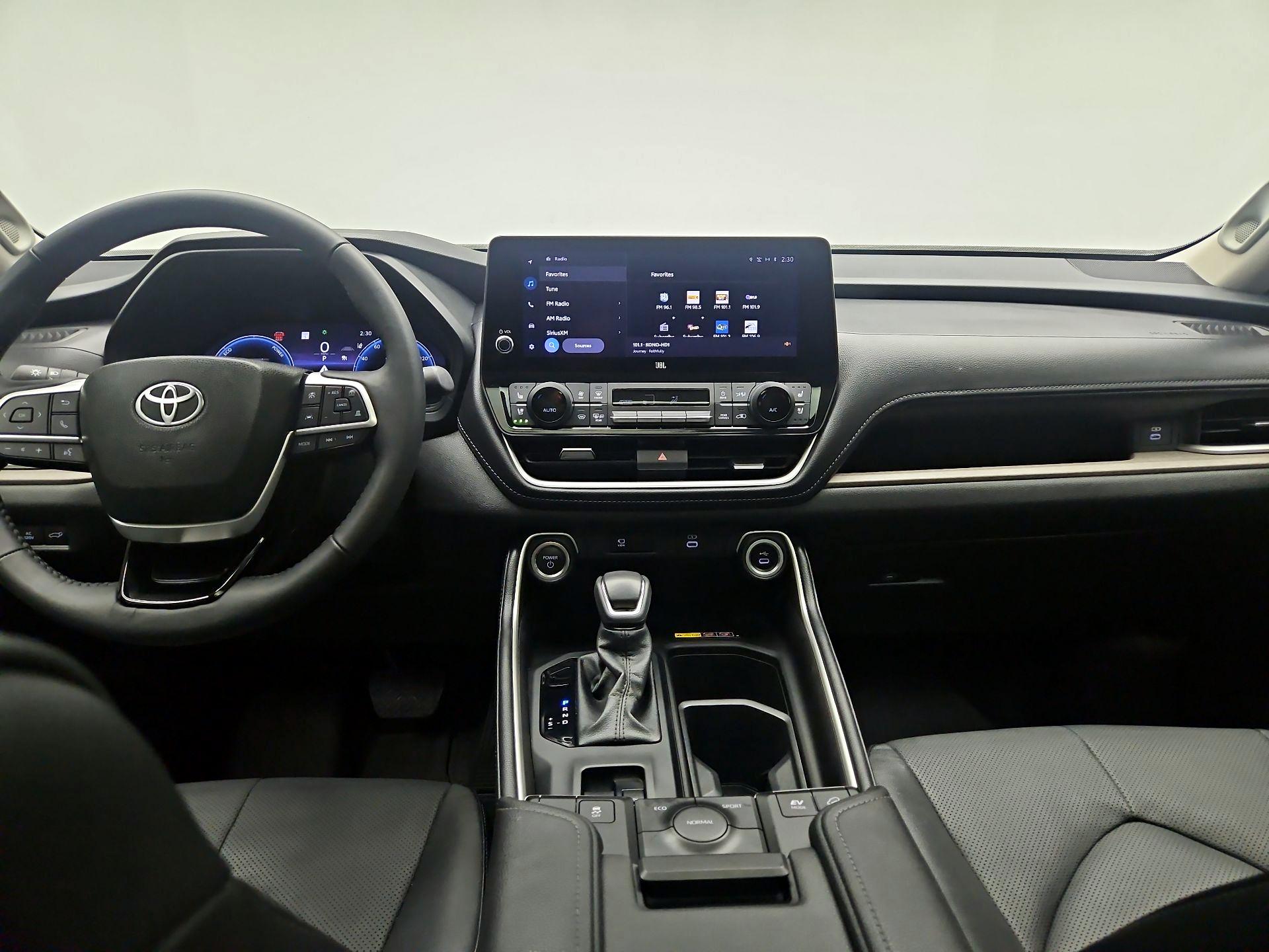 Thumbnail: 2024 Toyota Highlander - 8