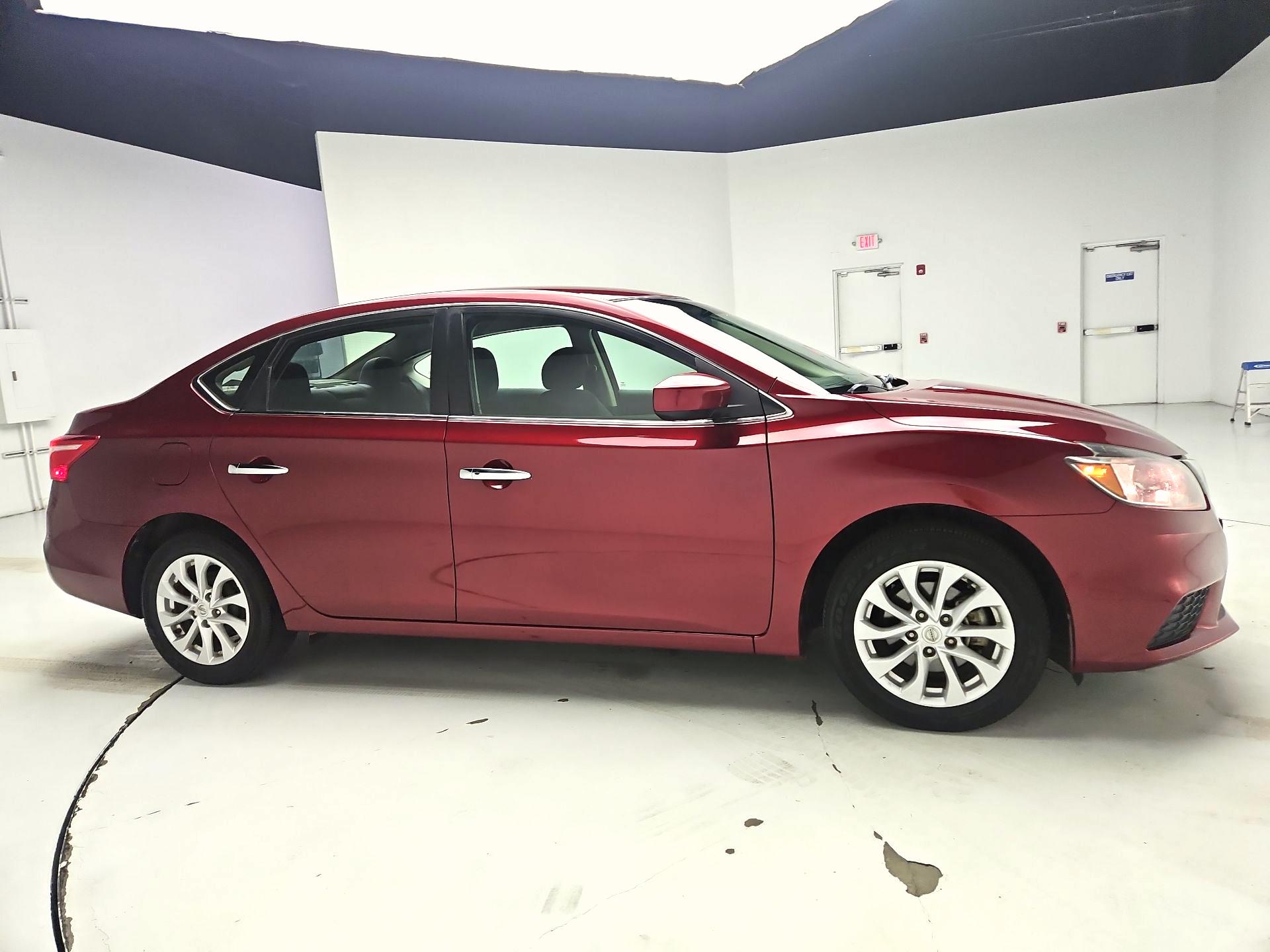 Thumbnail: 2019 Nissan Sentra - 4