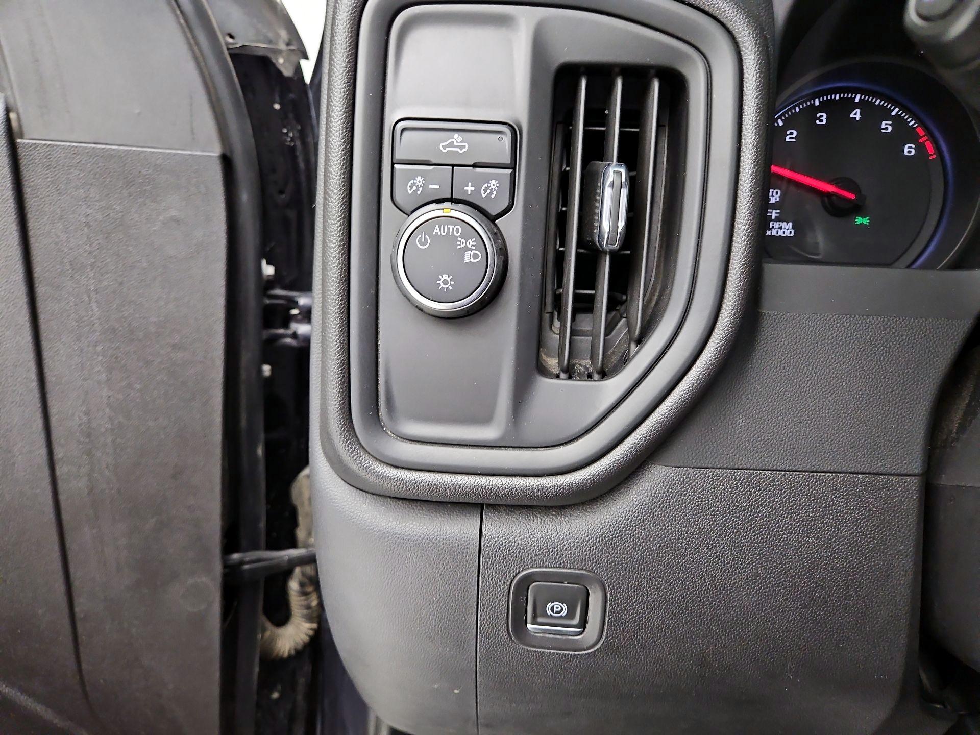 Thumbnail: 2023 Chevrolet Silverado 1500 - 13