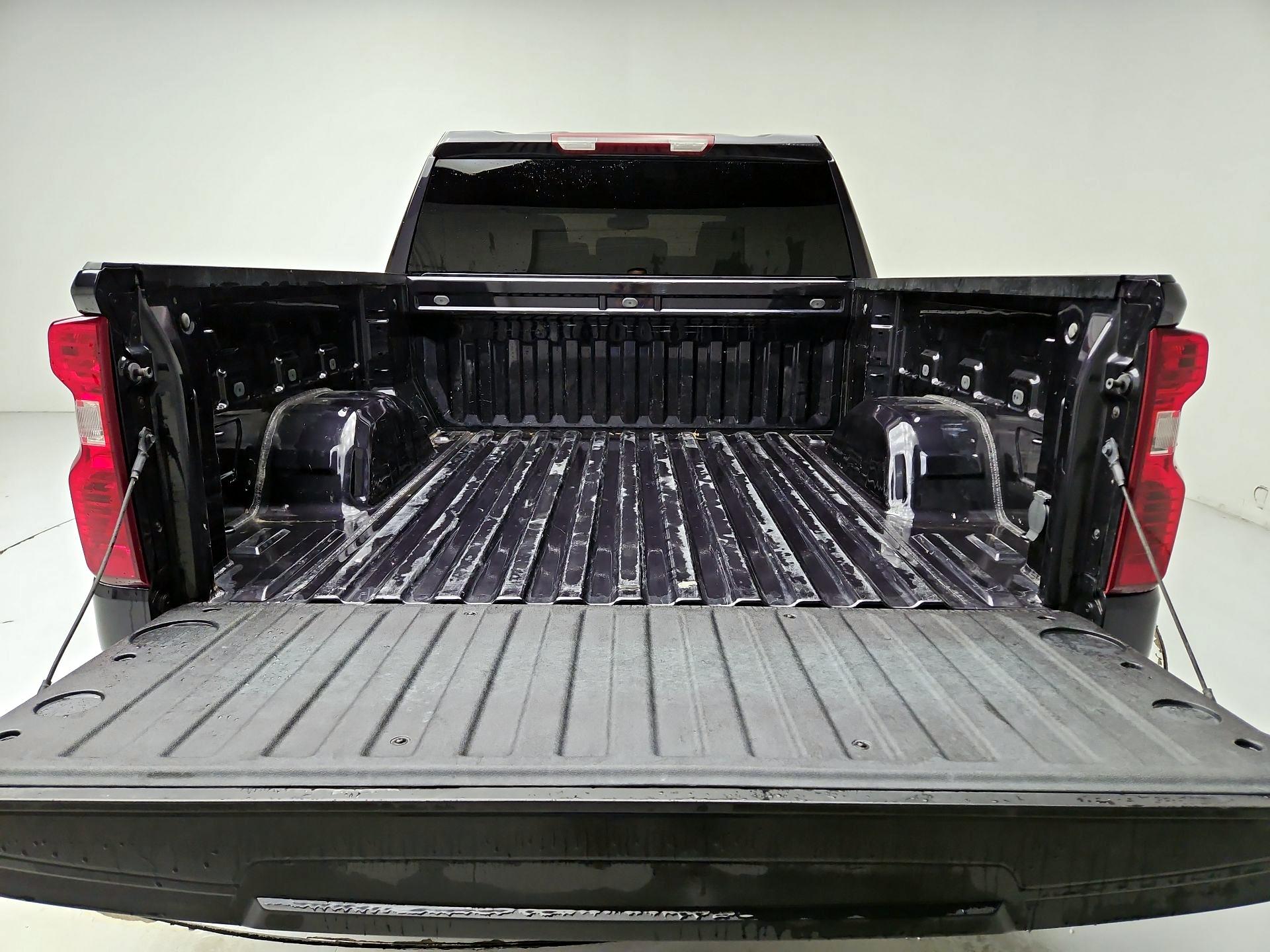 Thumbnail: 2023 Chevrolet Silverado 1500 - 20