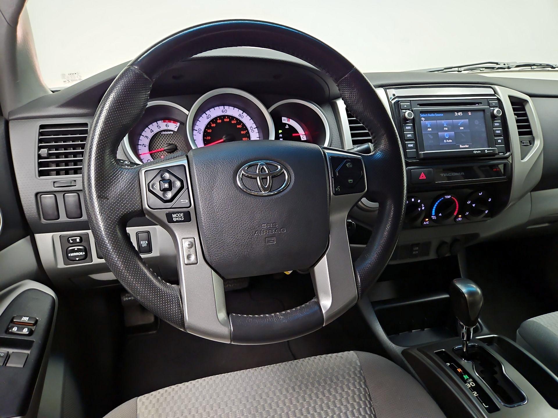 Thumbnail: 2015 Toyota Tacoma - 10
