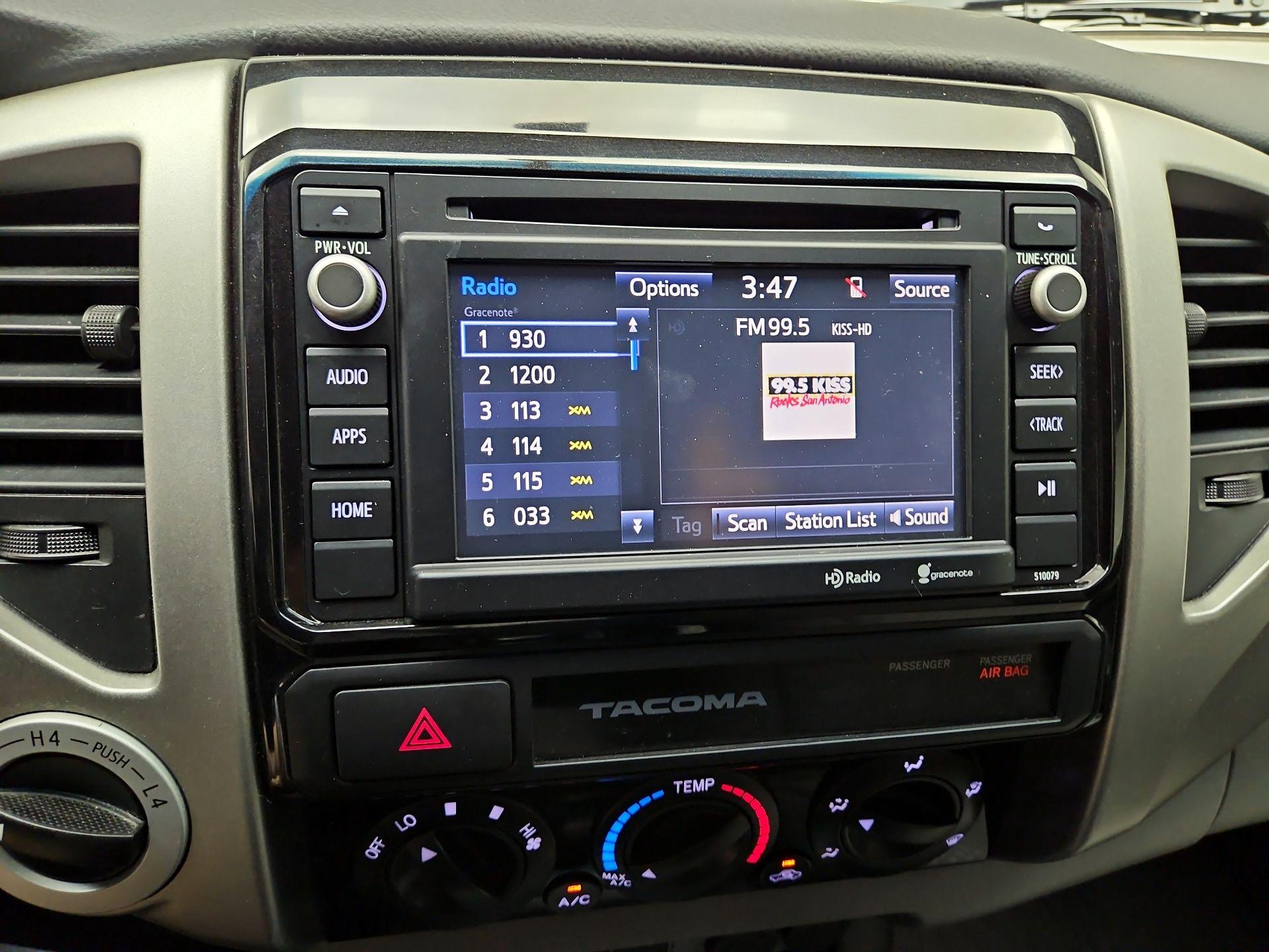 Thumbnail: 2015 Toyota Tacoma - 15