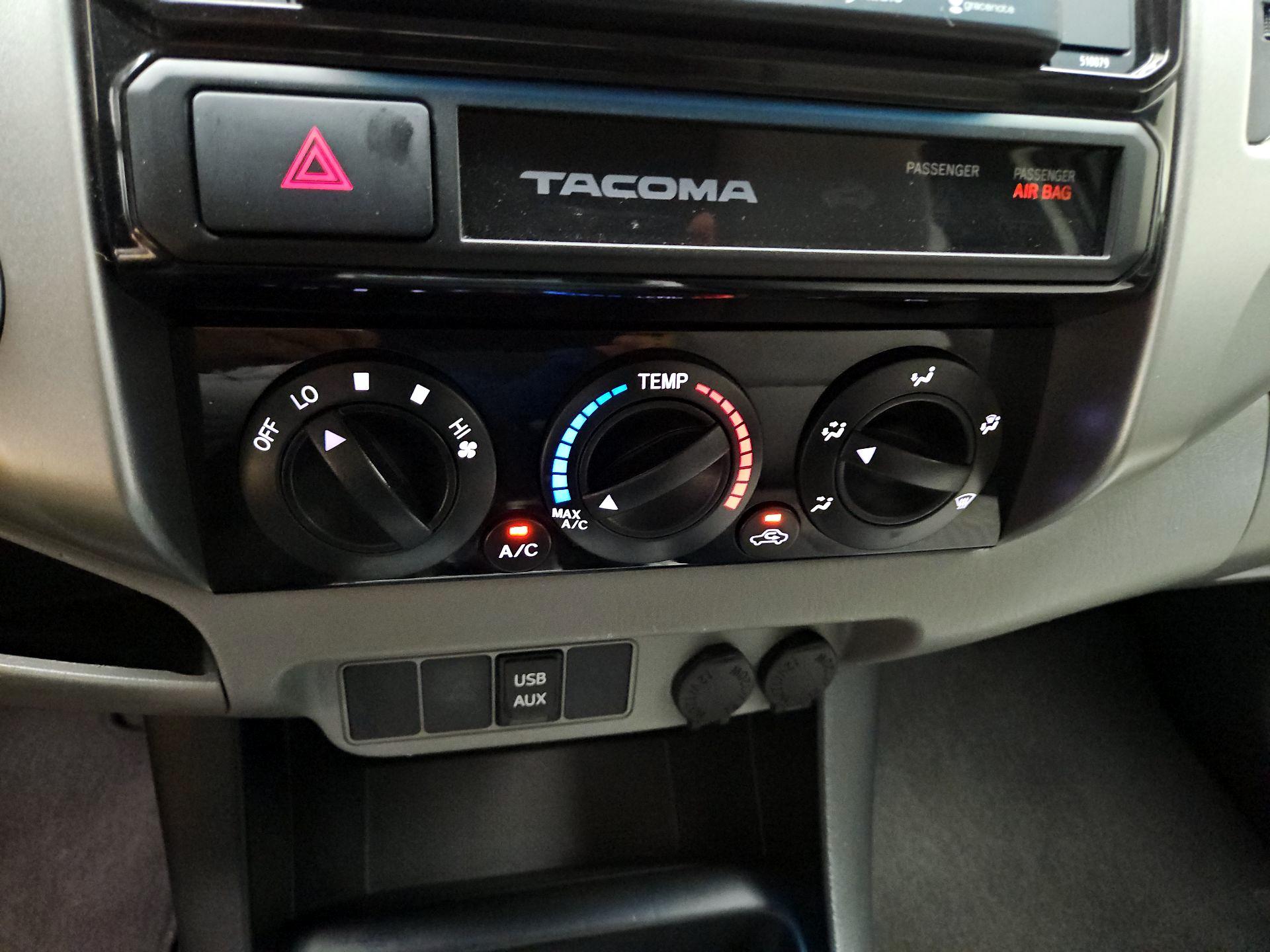 Thumbnail: 2015 Toyota Tacoma - 16