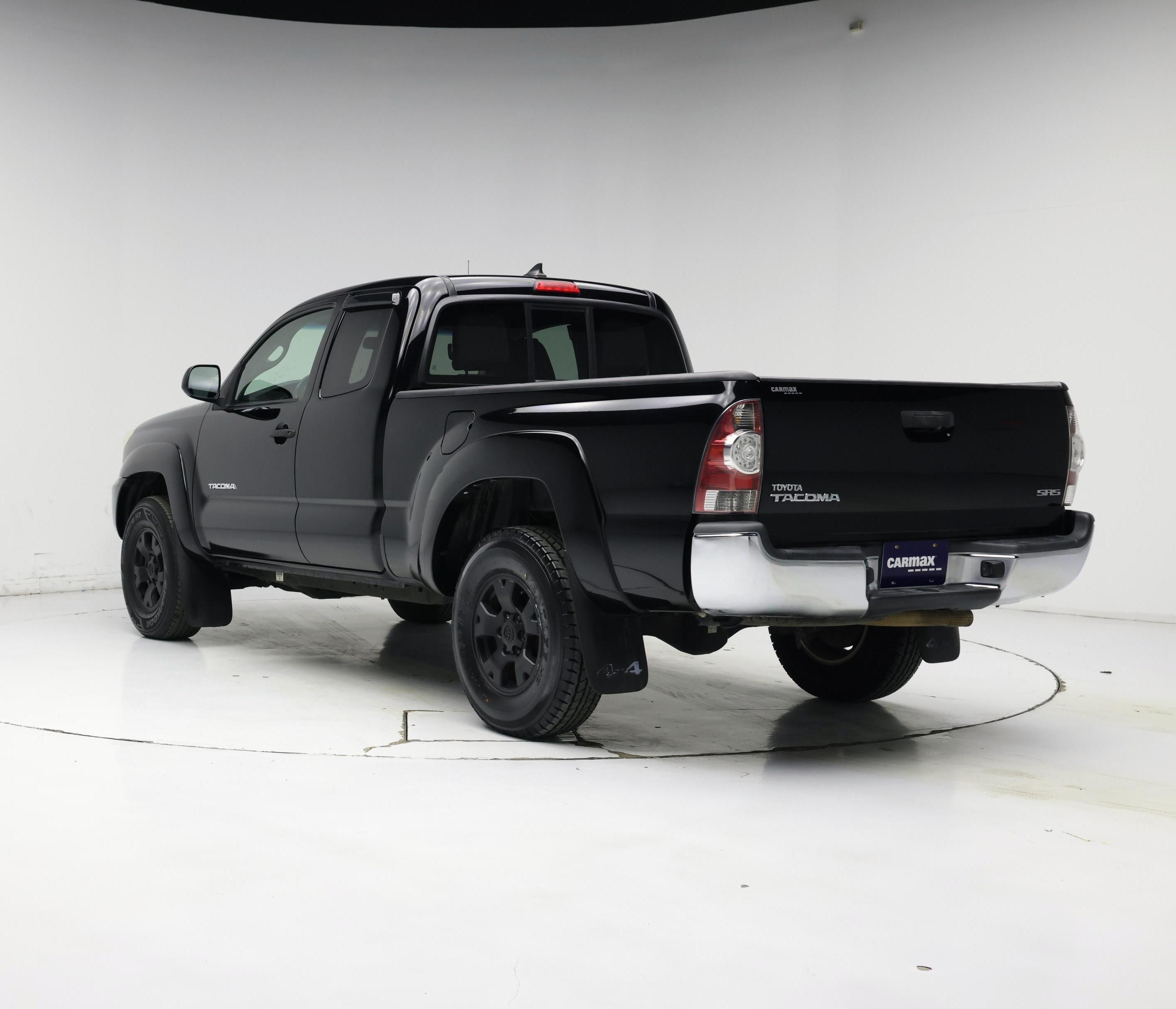 Thumbnail: 2015 Toyota Tacoma - 2