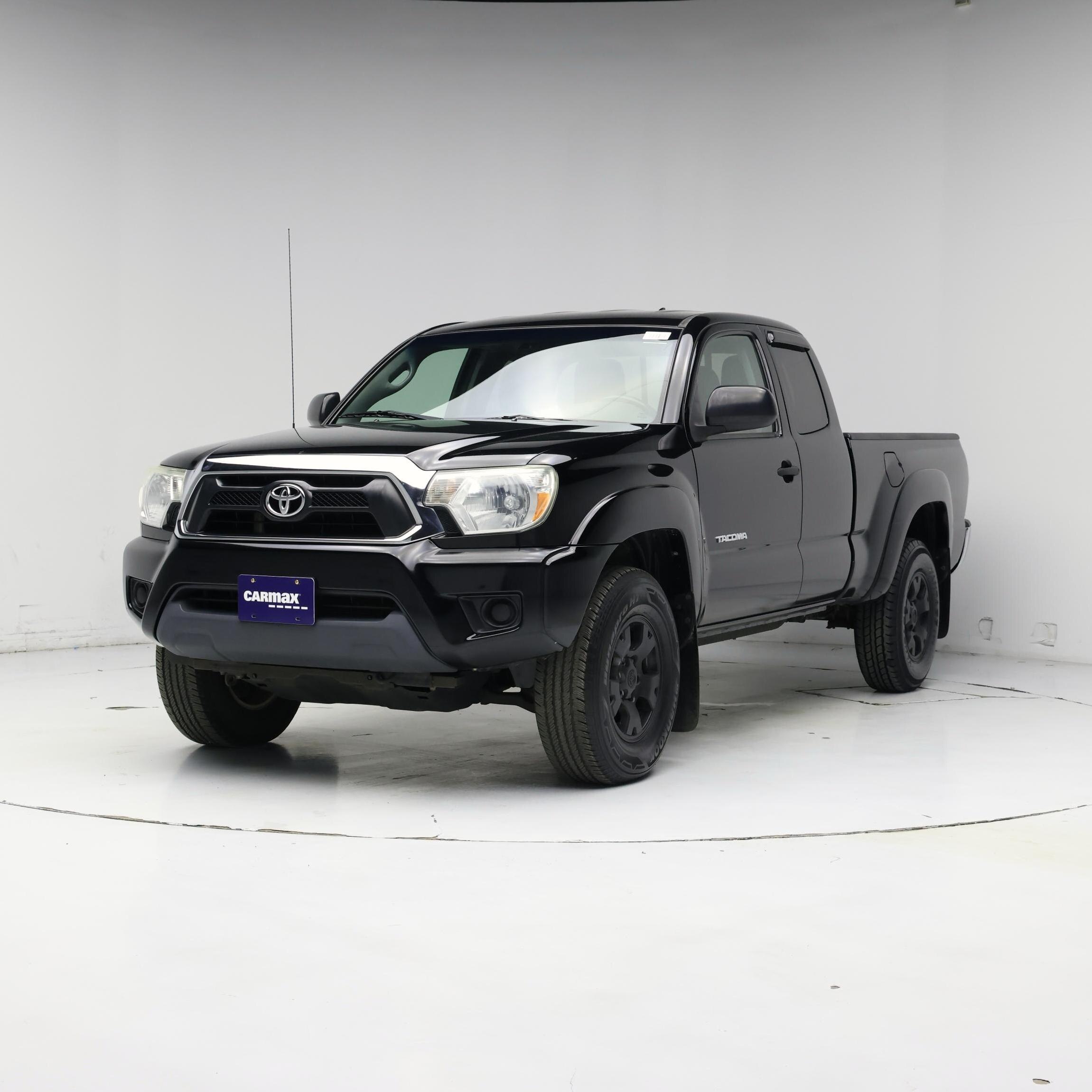 Thumbnail: 2015 Toyota Tacoma - 4