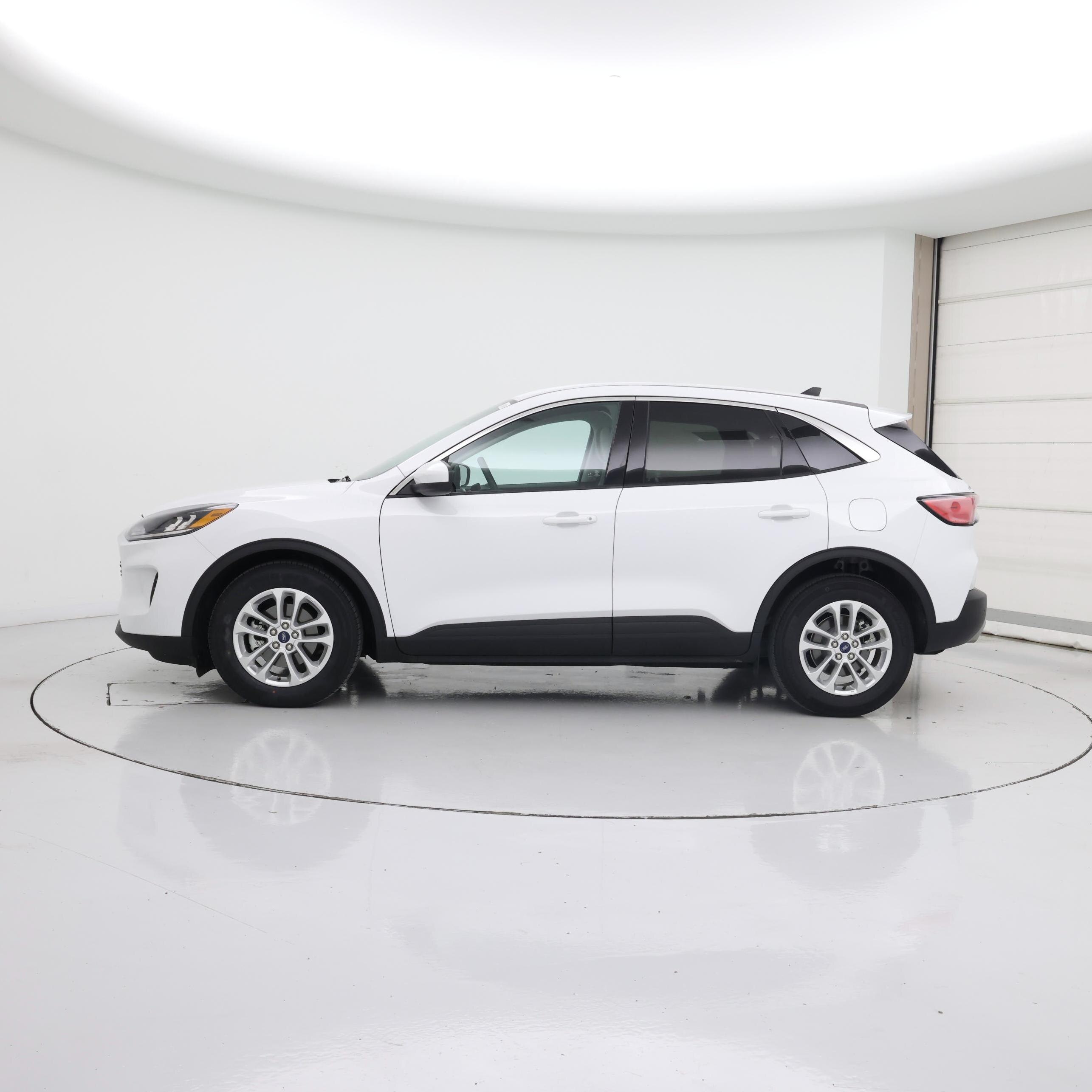 Thumbnail: 2021 Ford Escape - 3