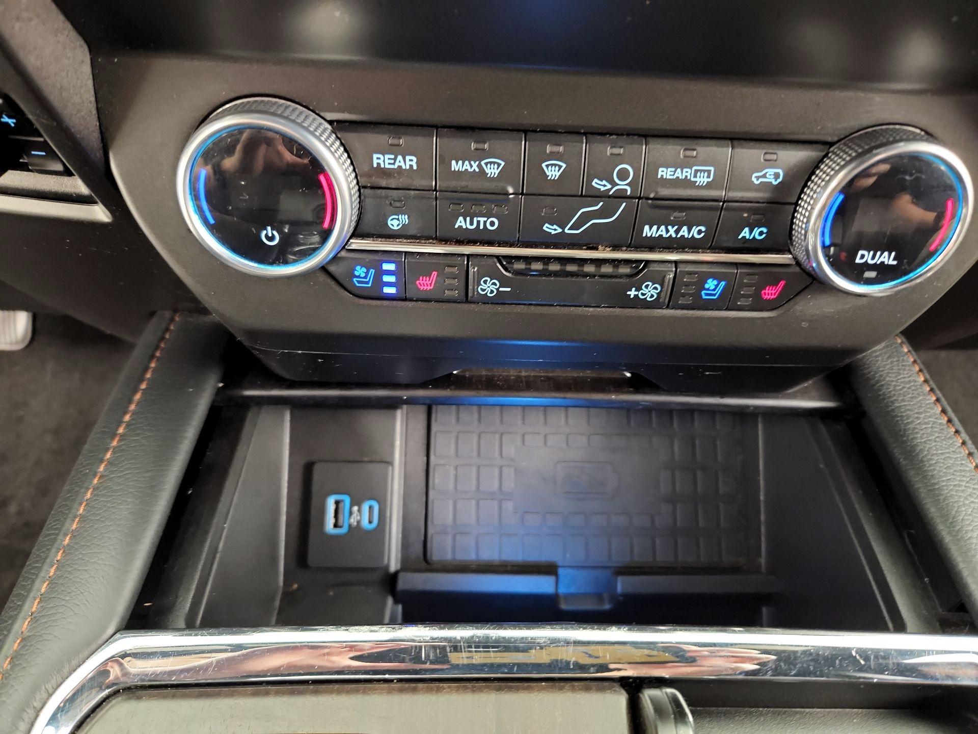 Thumbnail: 2021 Ford Expedition - 17