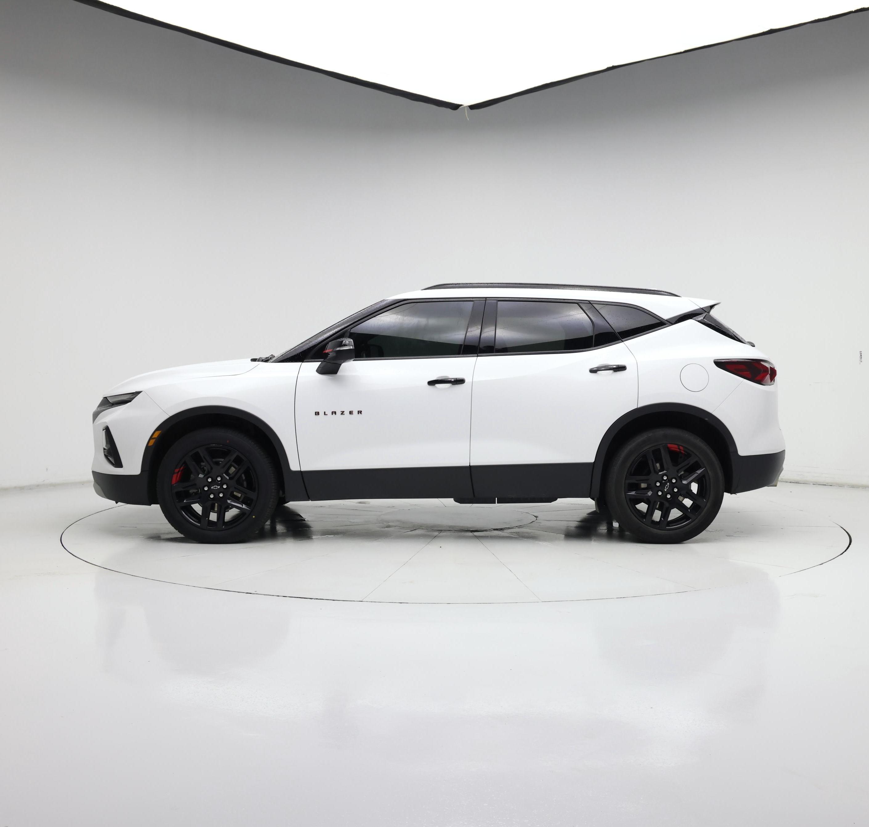 Thumbnail: 2022 Chevrolet Blazer - 3