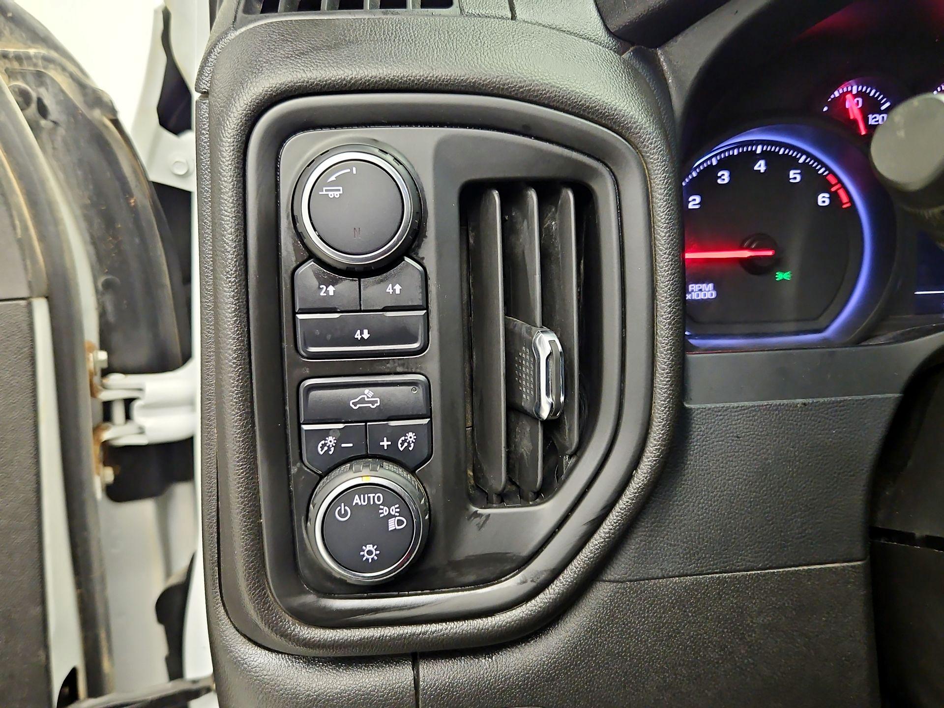 Thumbnail: 2023 Chevrolet Silverado 2500 - 13