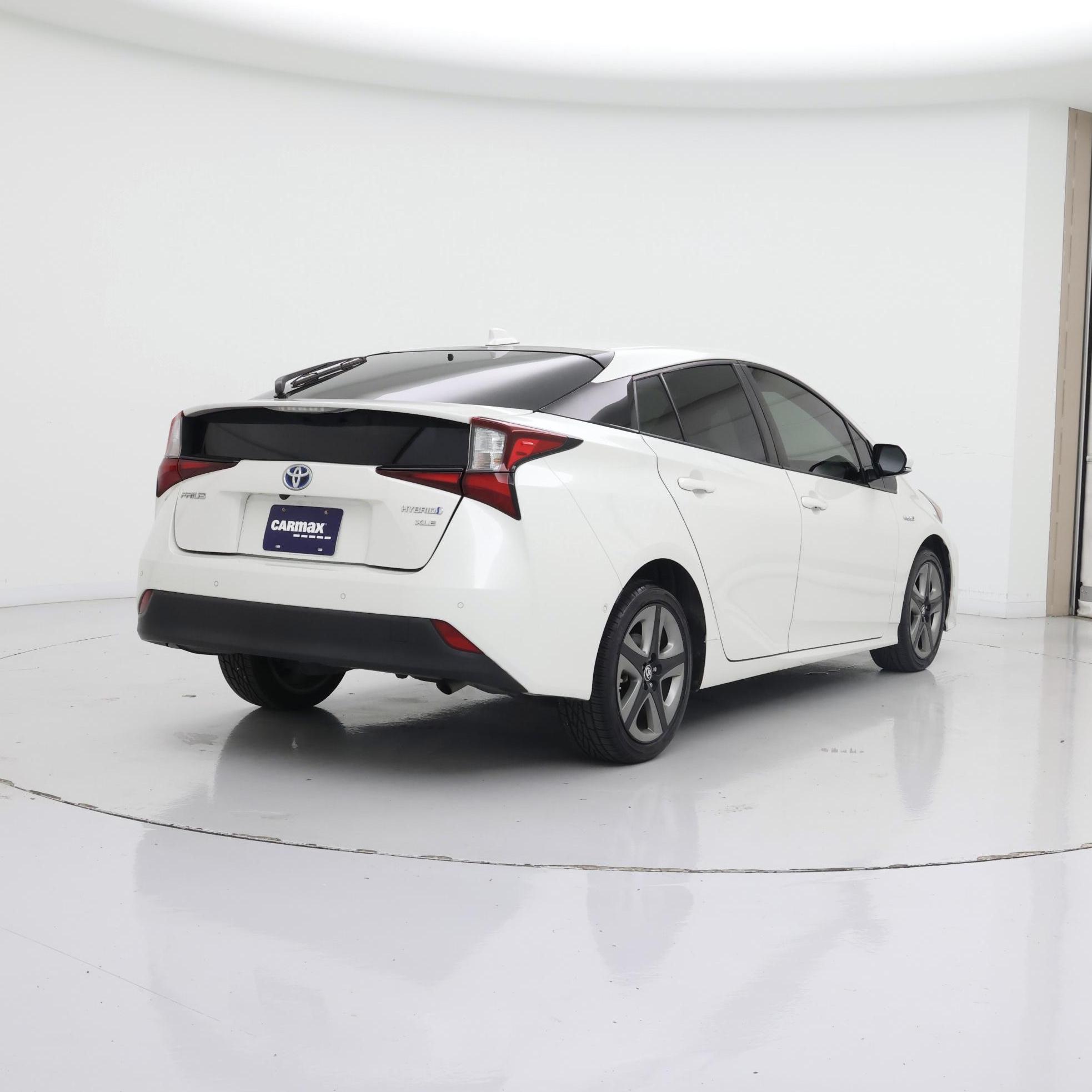 Thumbnail: 2020 Toyota Prius - 8