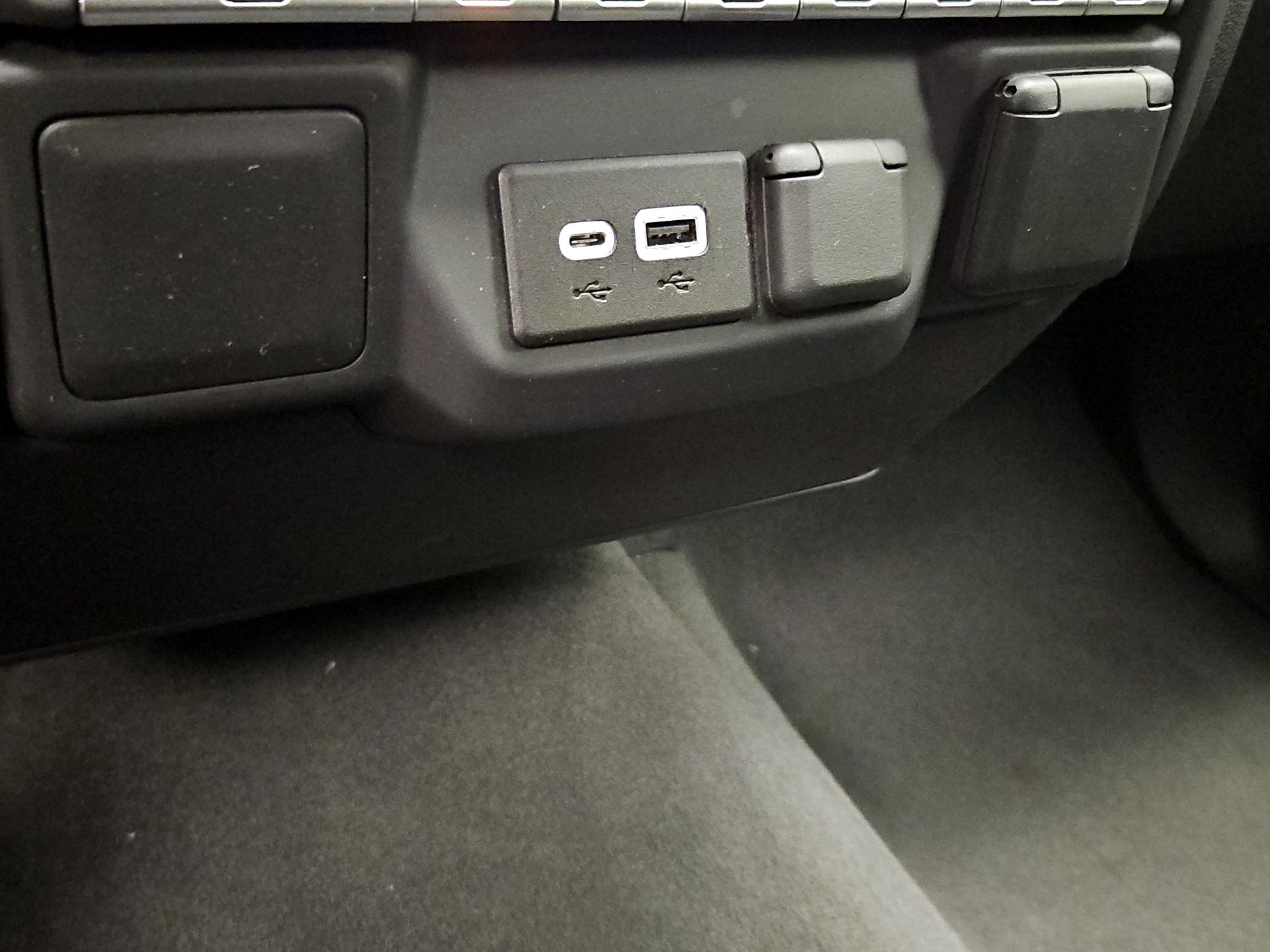 Thumbnail: 2021 Chevrolet Silverado 1500 - 18
